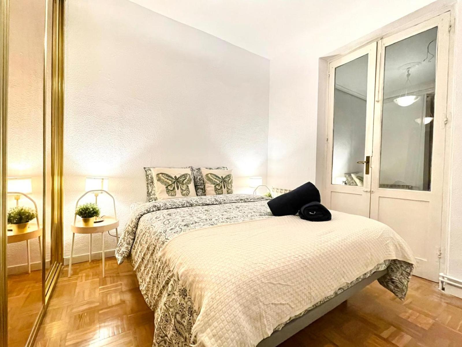 Habitación Triple con Baño Compartido
