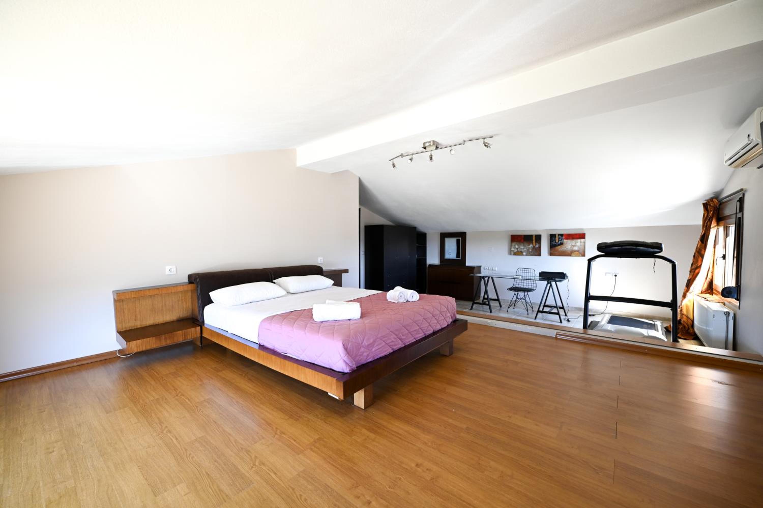 Villa photo 1