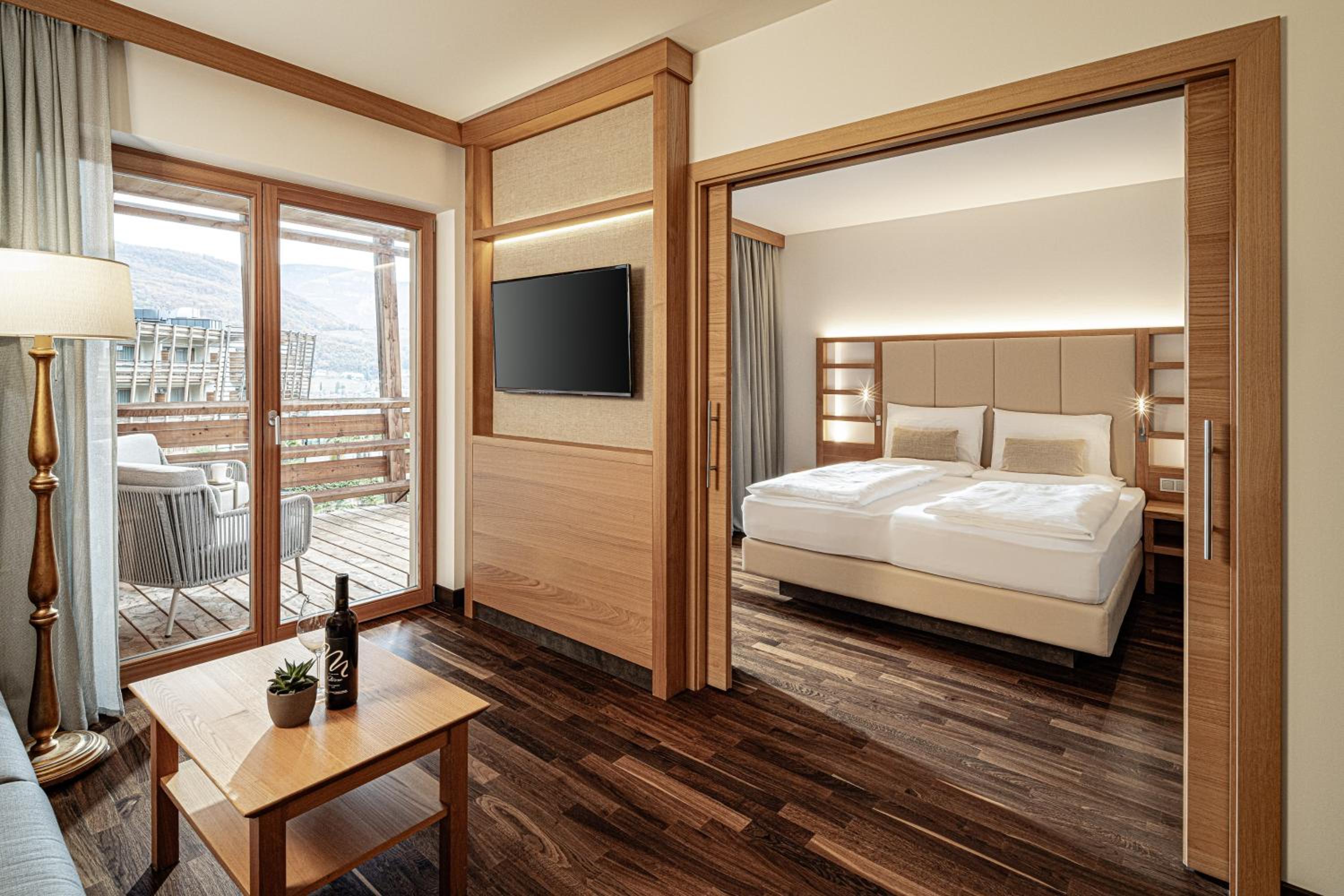 Suite with Lake View