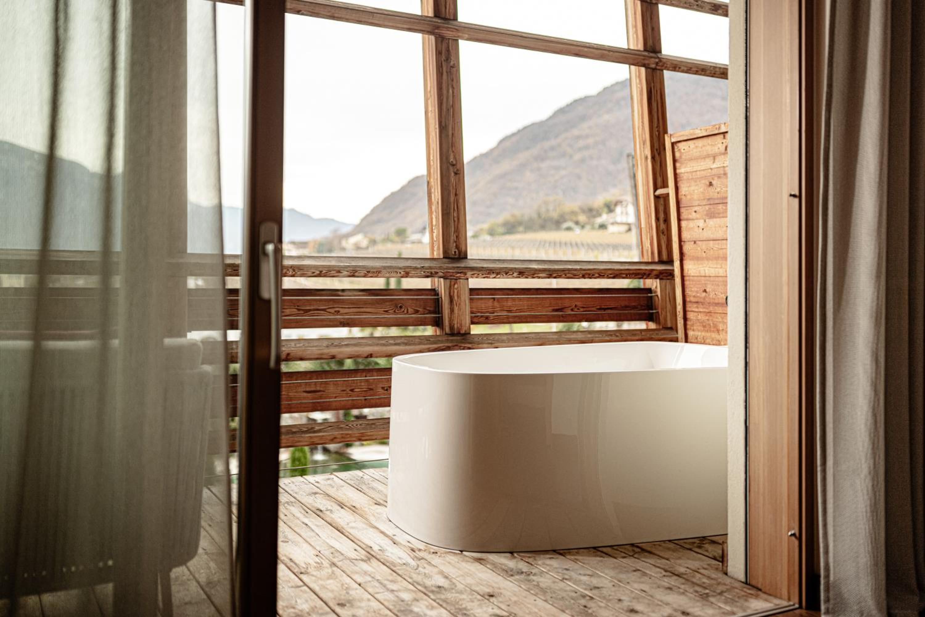 Superior Suite - Photo 6