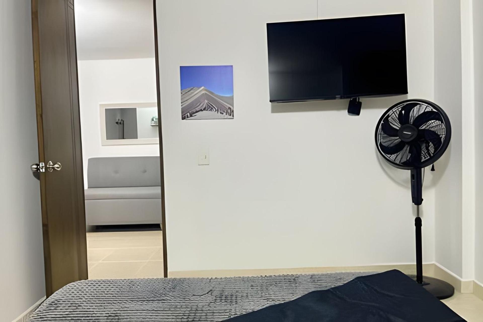 Studio Apartment photo 1