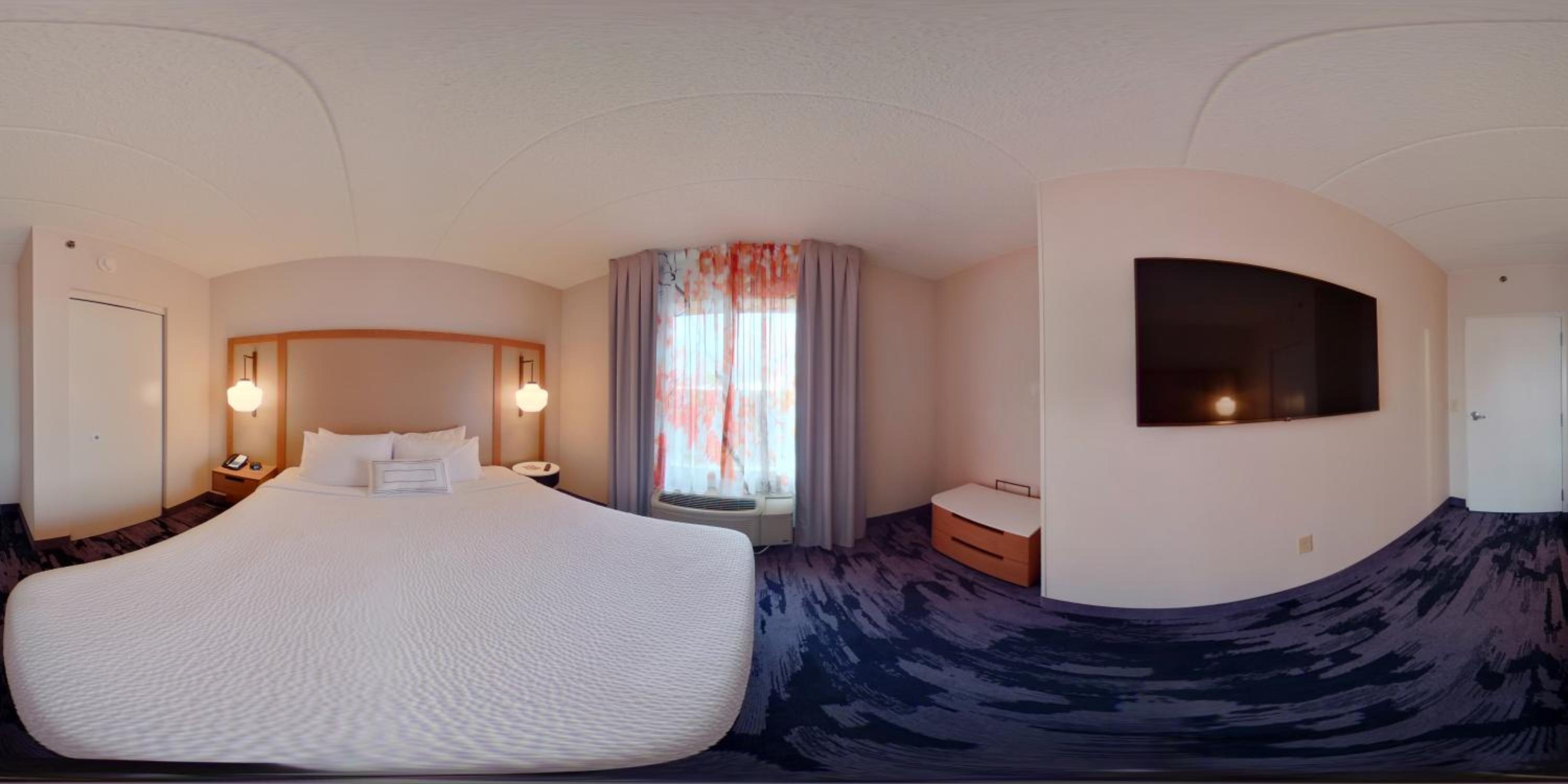 One-Bedroom King Suite with Sofa Bed - Photo 3