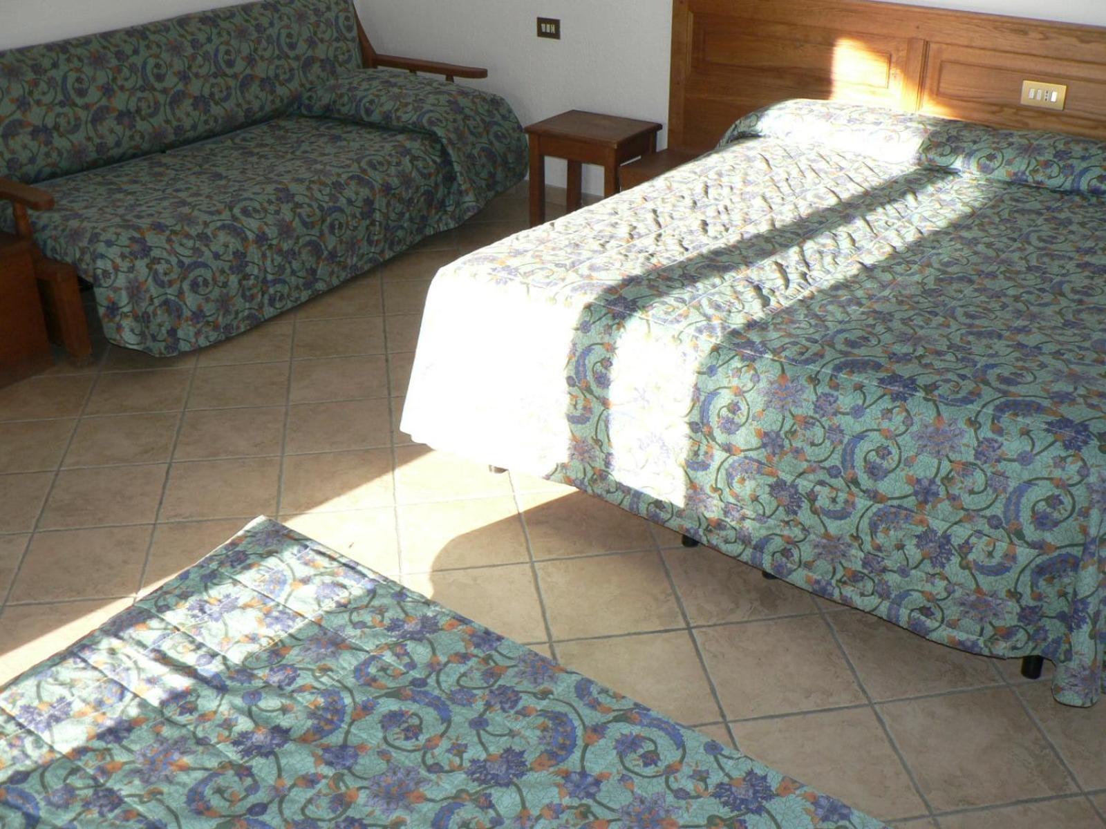 Quadruple Room - Photo 3