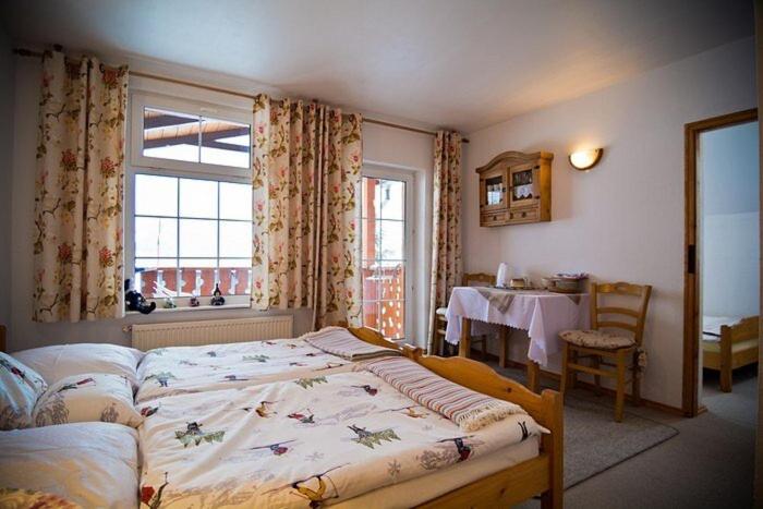 Standard Twin Room with Mountain View photo 1