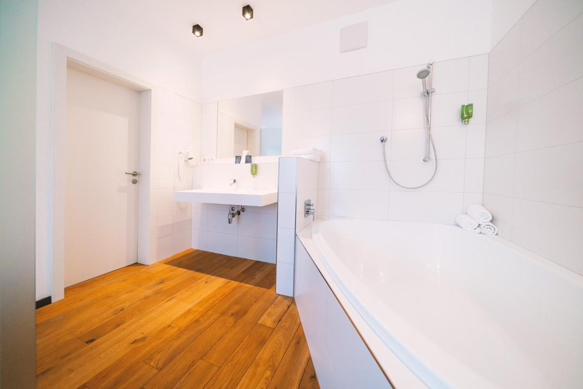 Deluxe Double Room with Bath