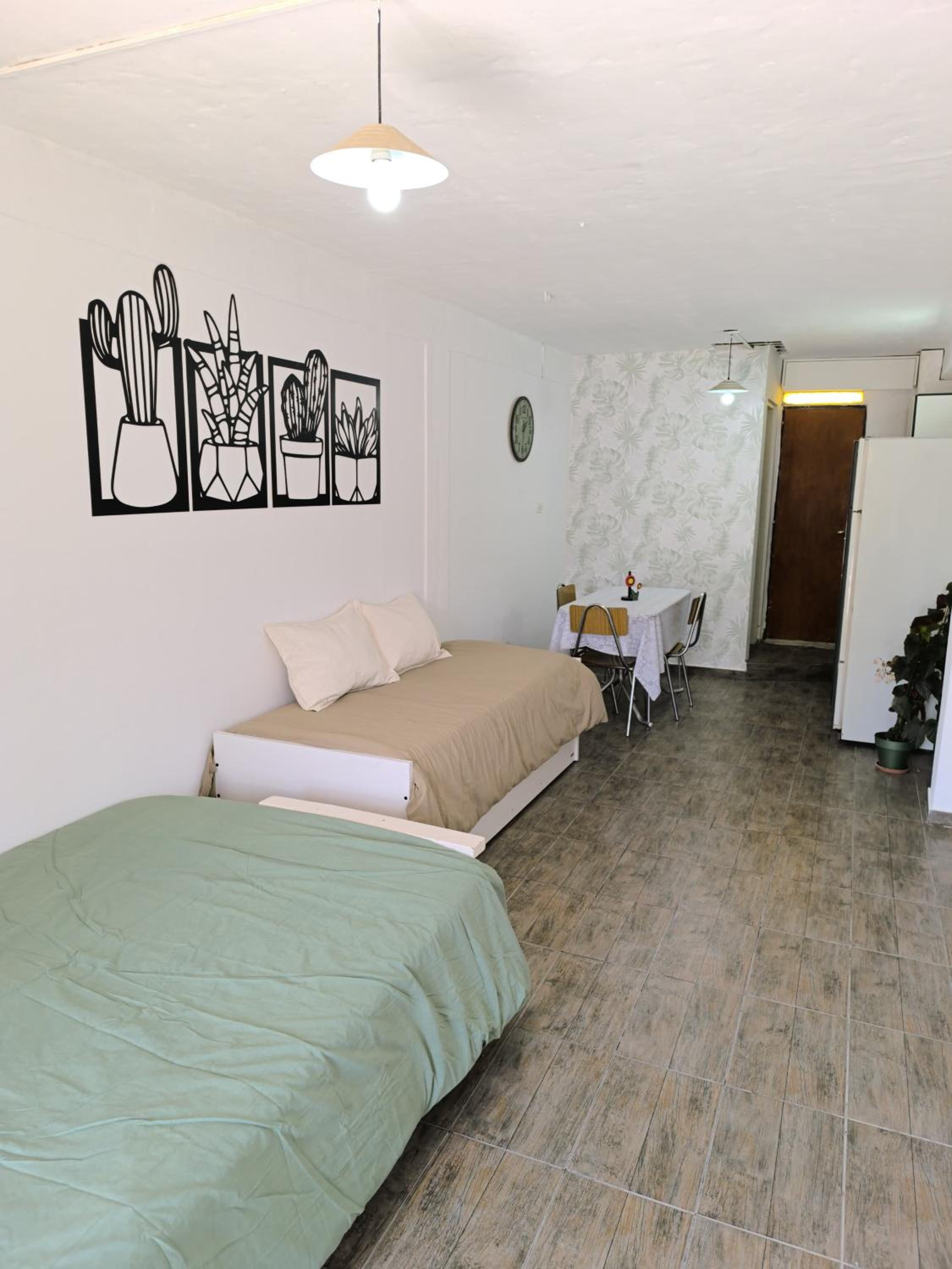One-Bedroom Apartment photo 1