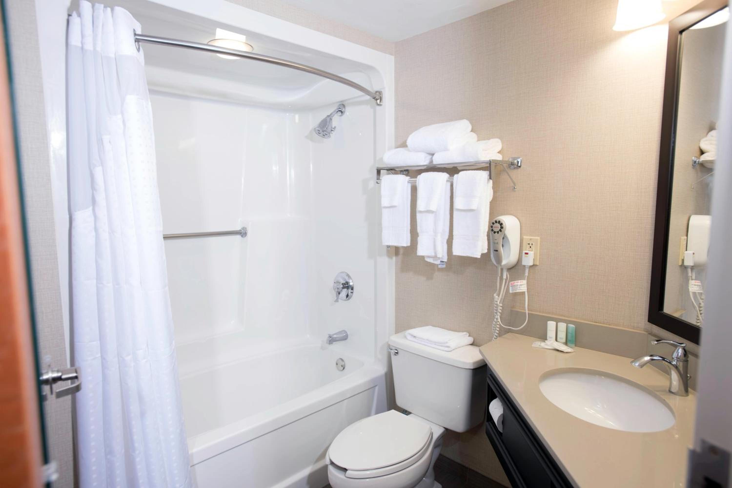 Double Room with Two Double Beds - Non-Smoking - Photo 8