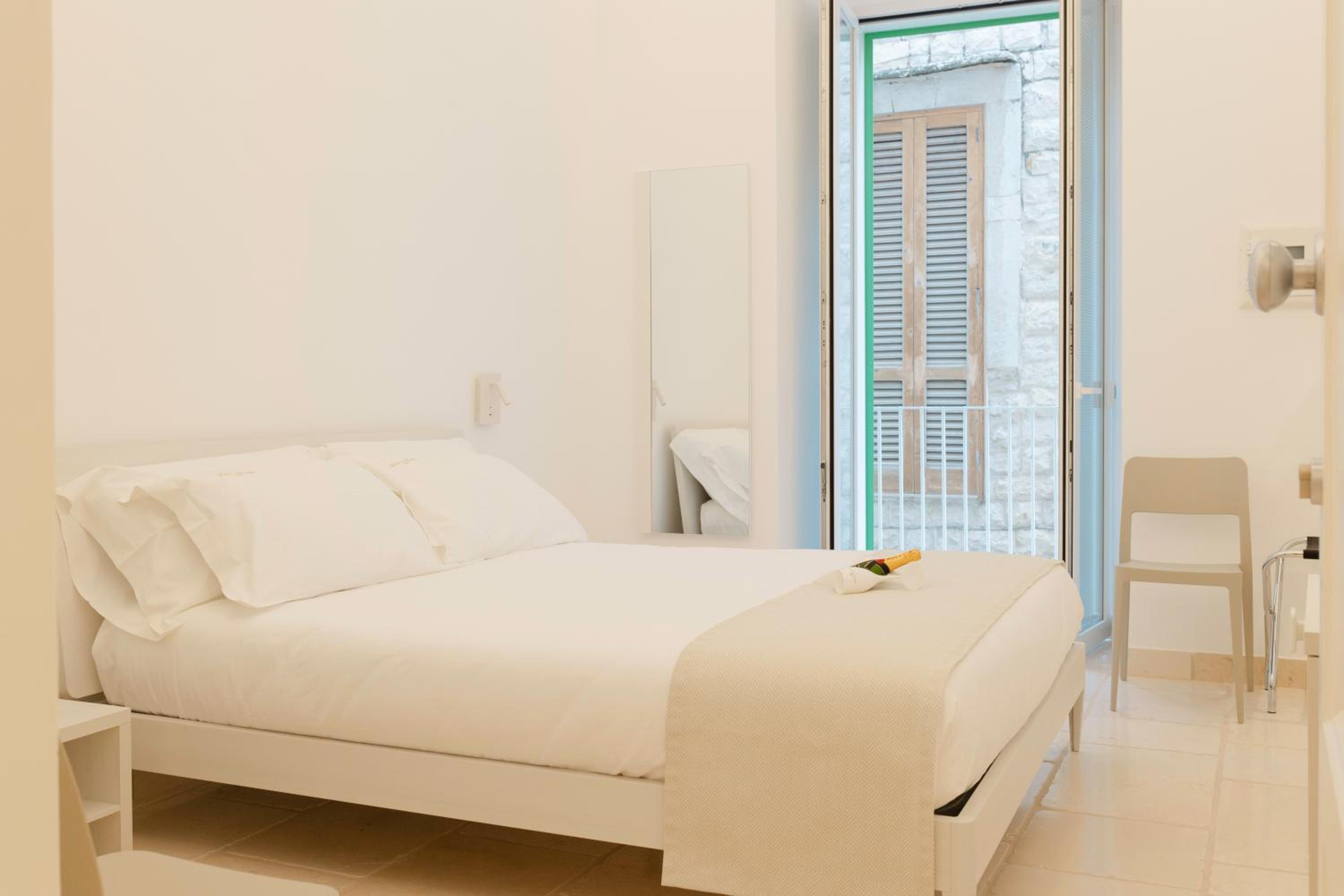 Double Room - Photo 1