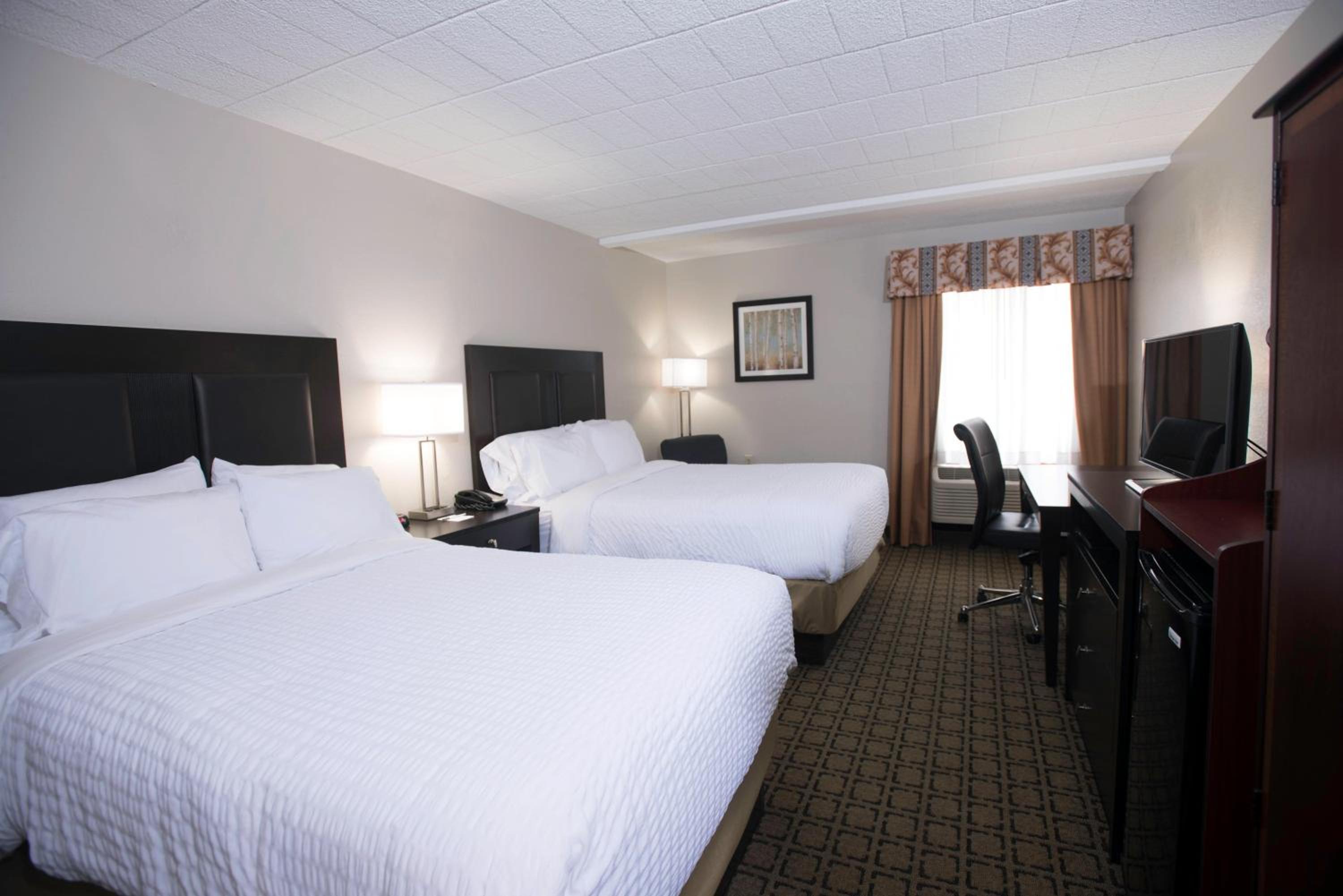 Double Room with Two Double Beds - Non-Smoking - Photo 6