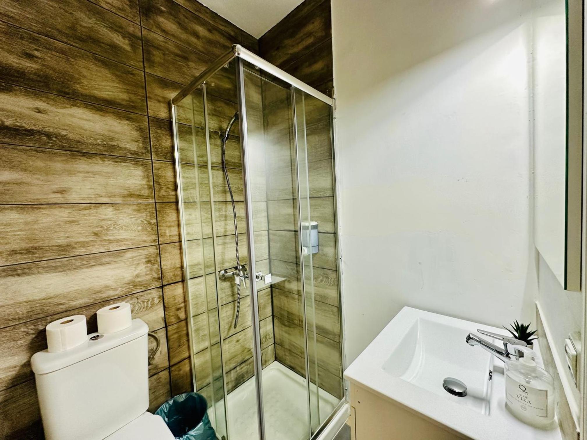 Quadruple Room With Bathroom