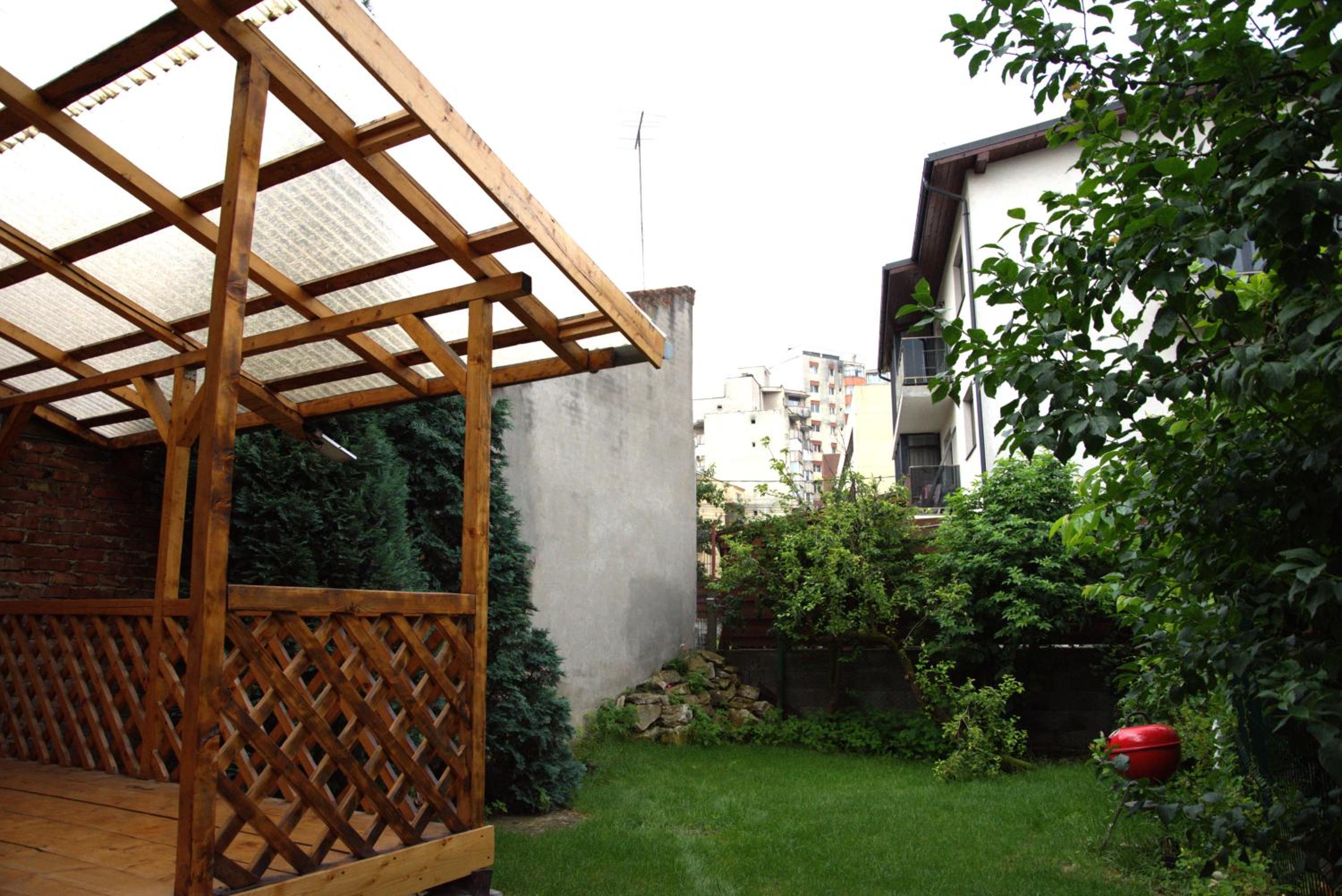 One-Bedroom Apartment - Photo 9