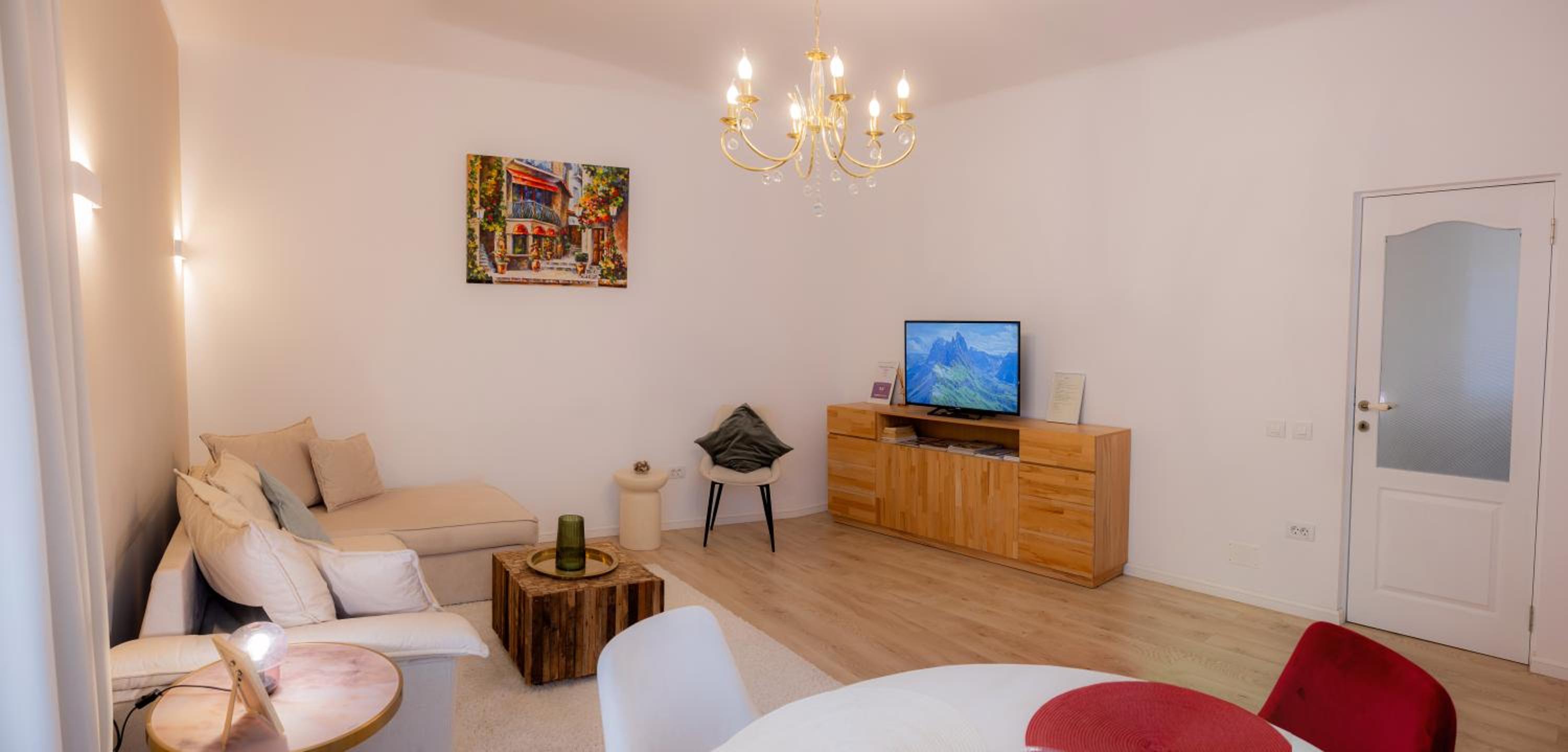 One-Bedroom Apartment - Photo 14