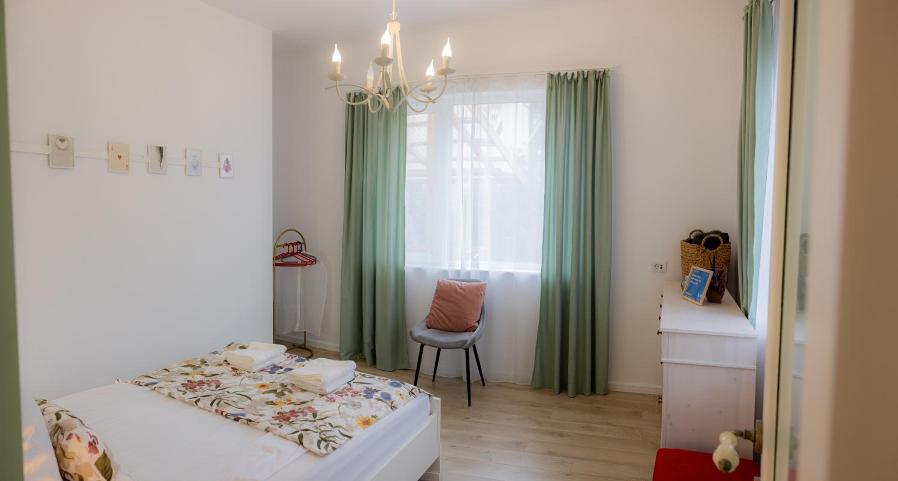 One-Bedroom Apartment - Photo 16