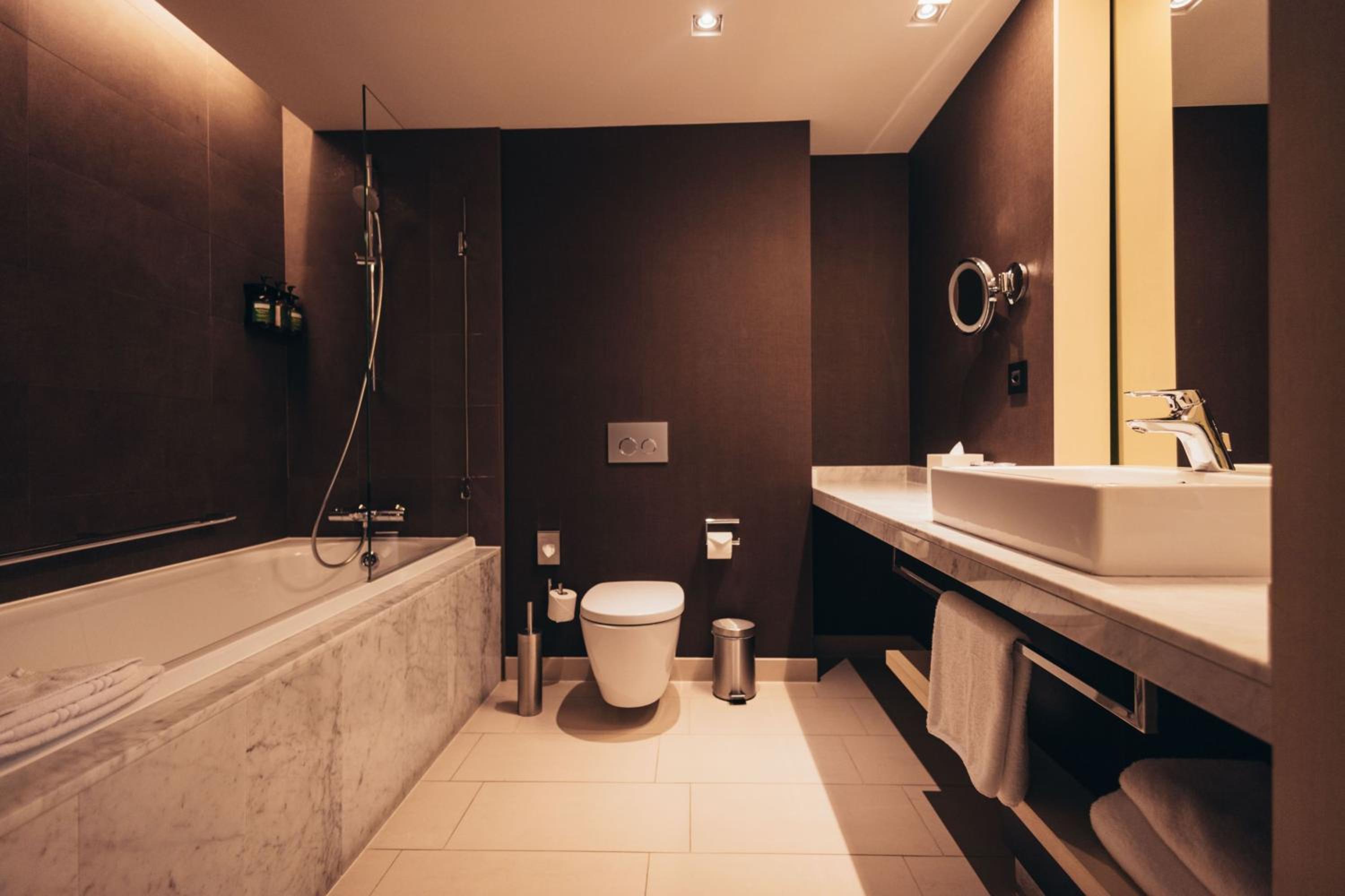 Premium King Room - Club Lounge Access