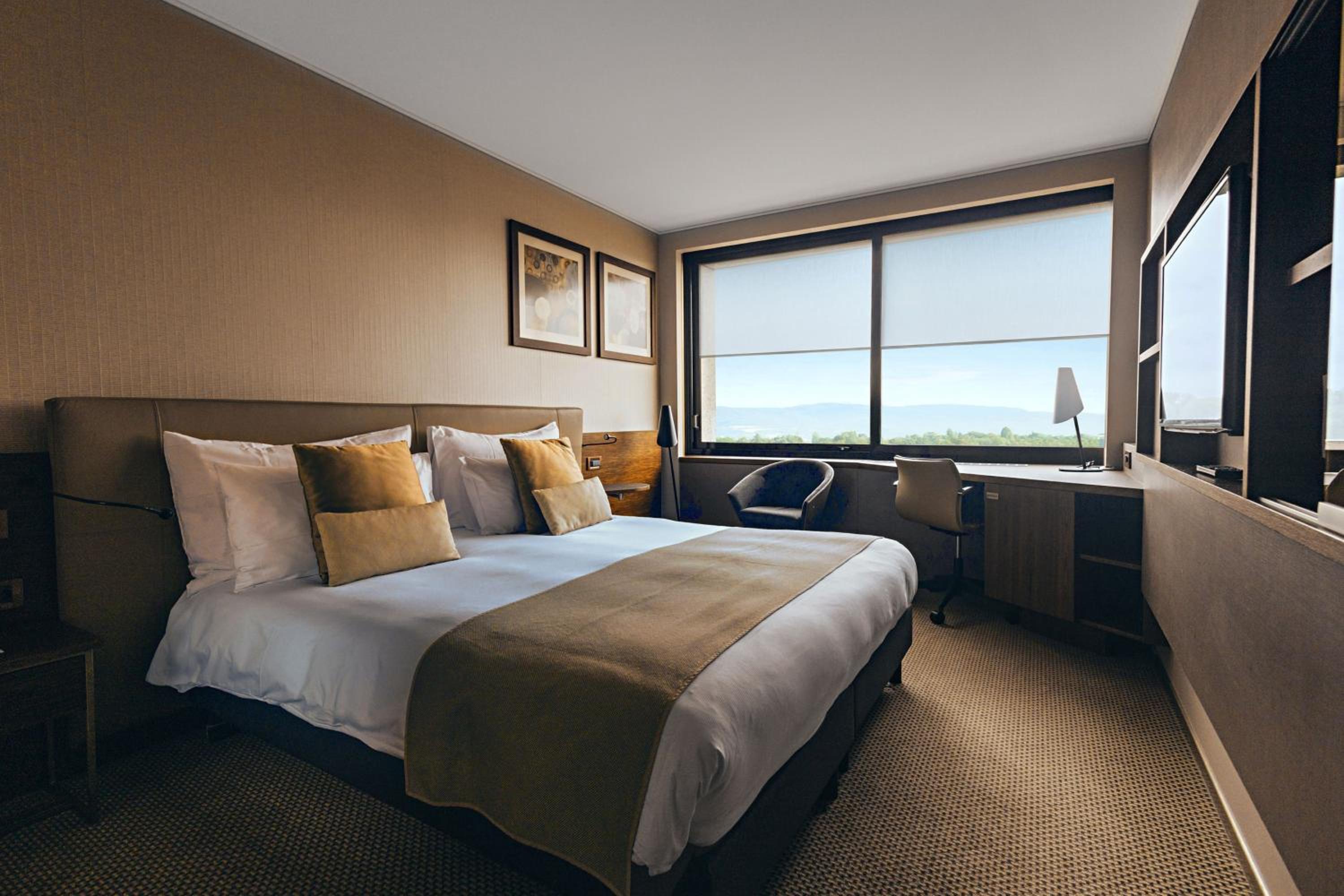 Available room