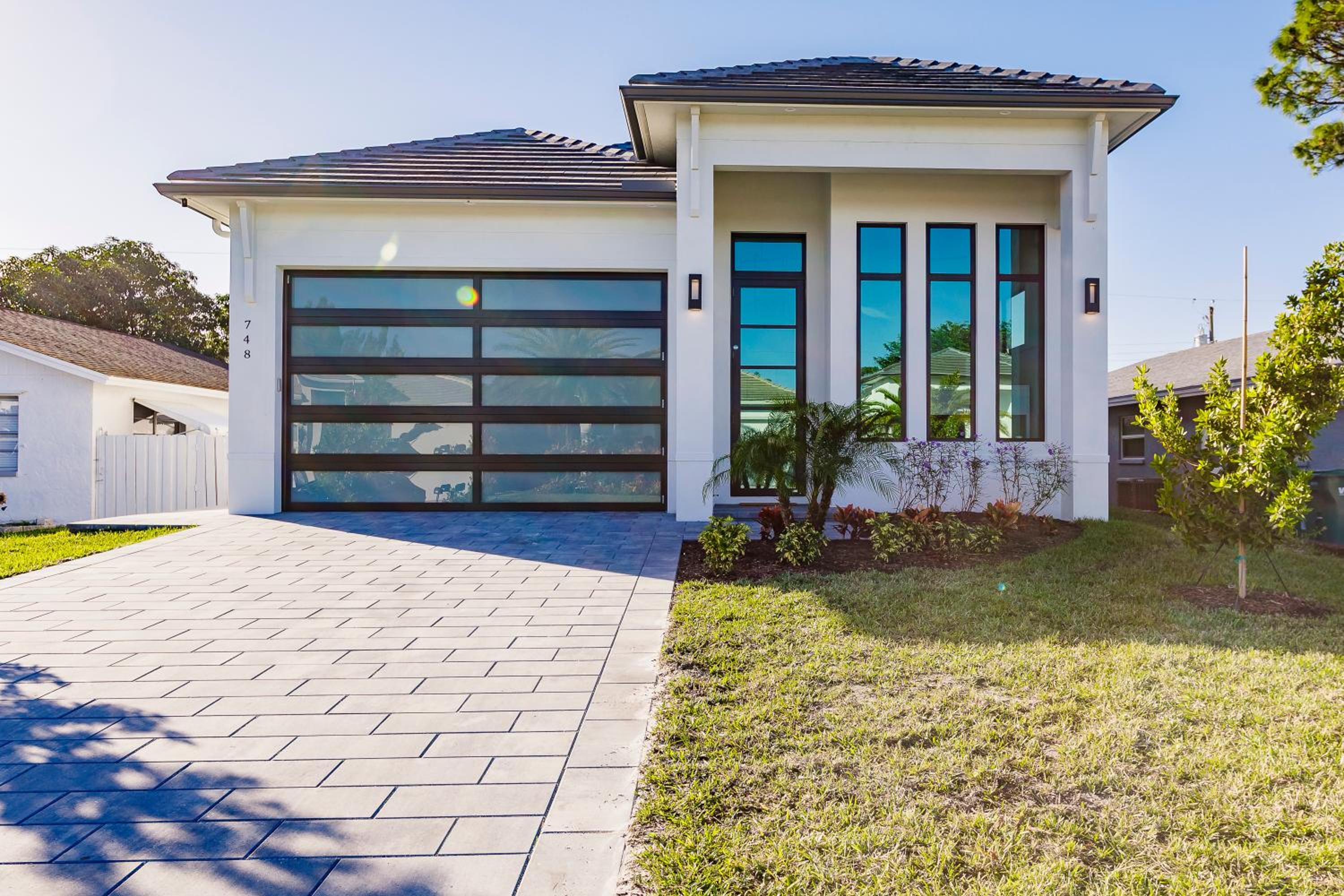 Four-Bedroom House - Photo 38