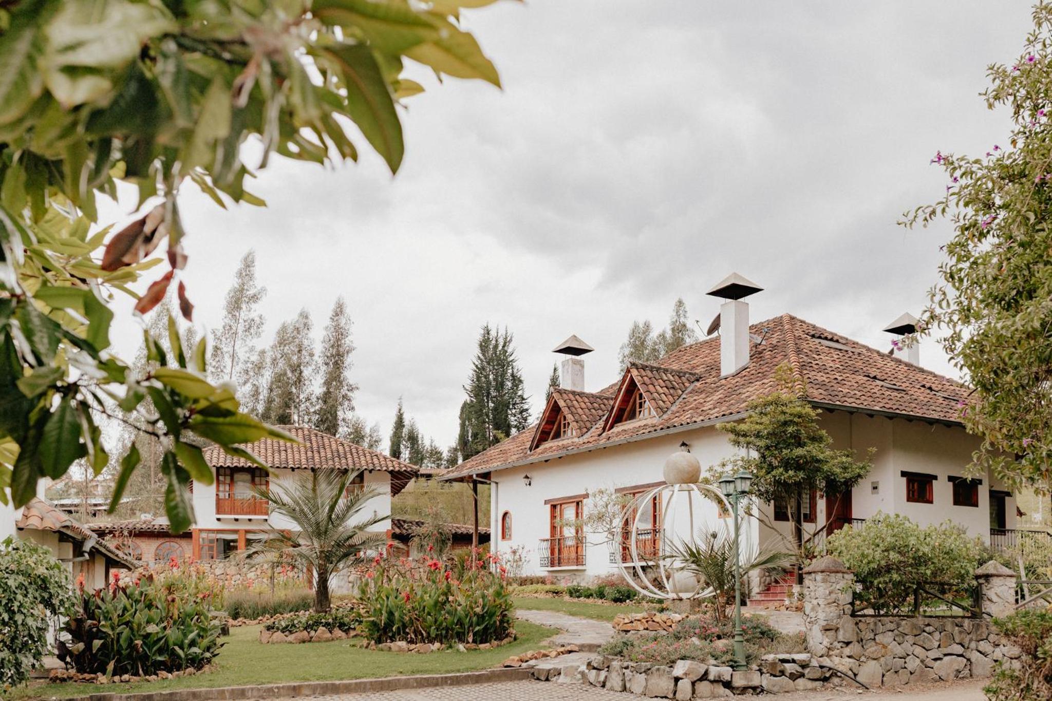 Family Bungalow photo 2