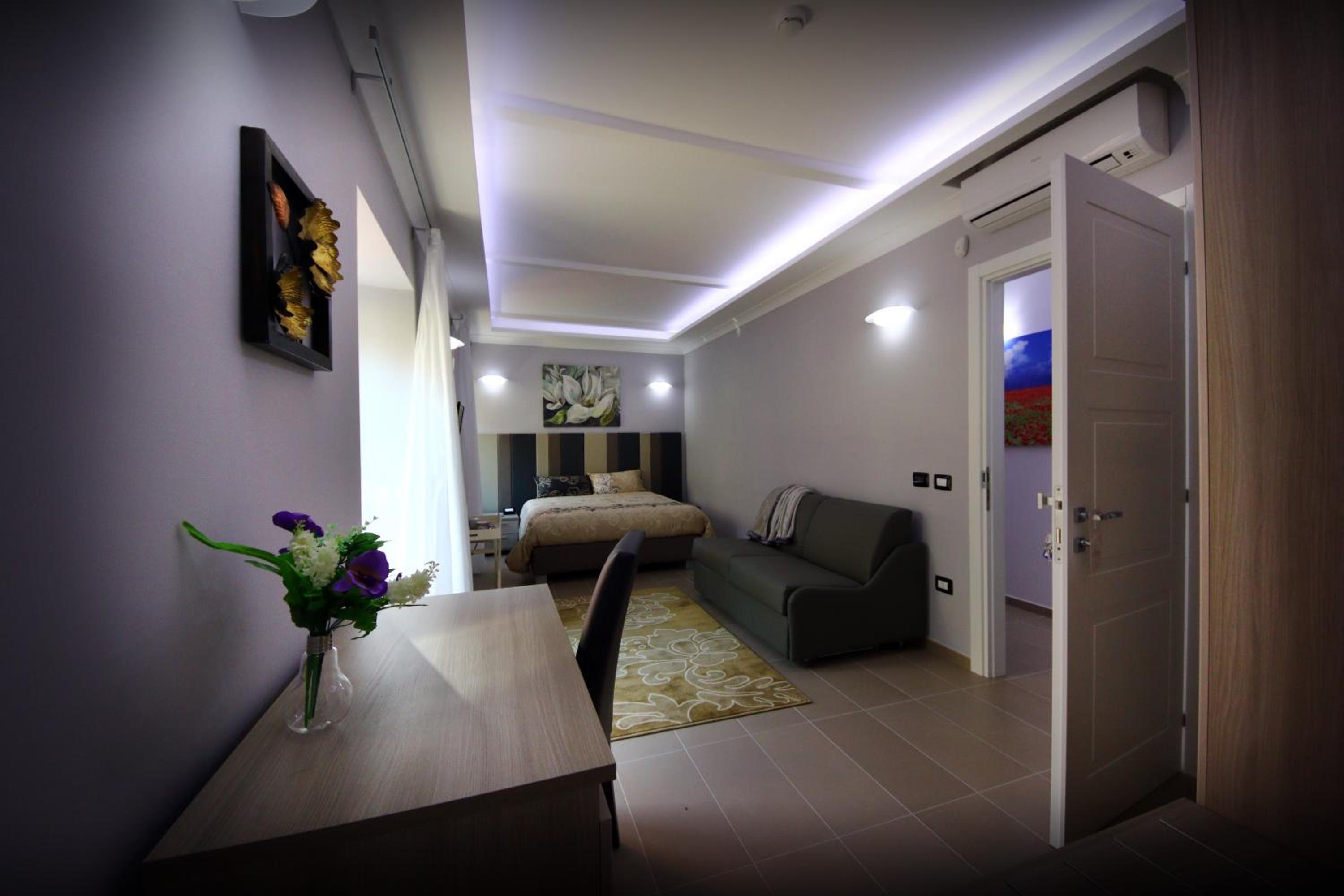 Triple Room with City View - Photo 2
