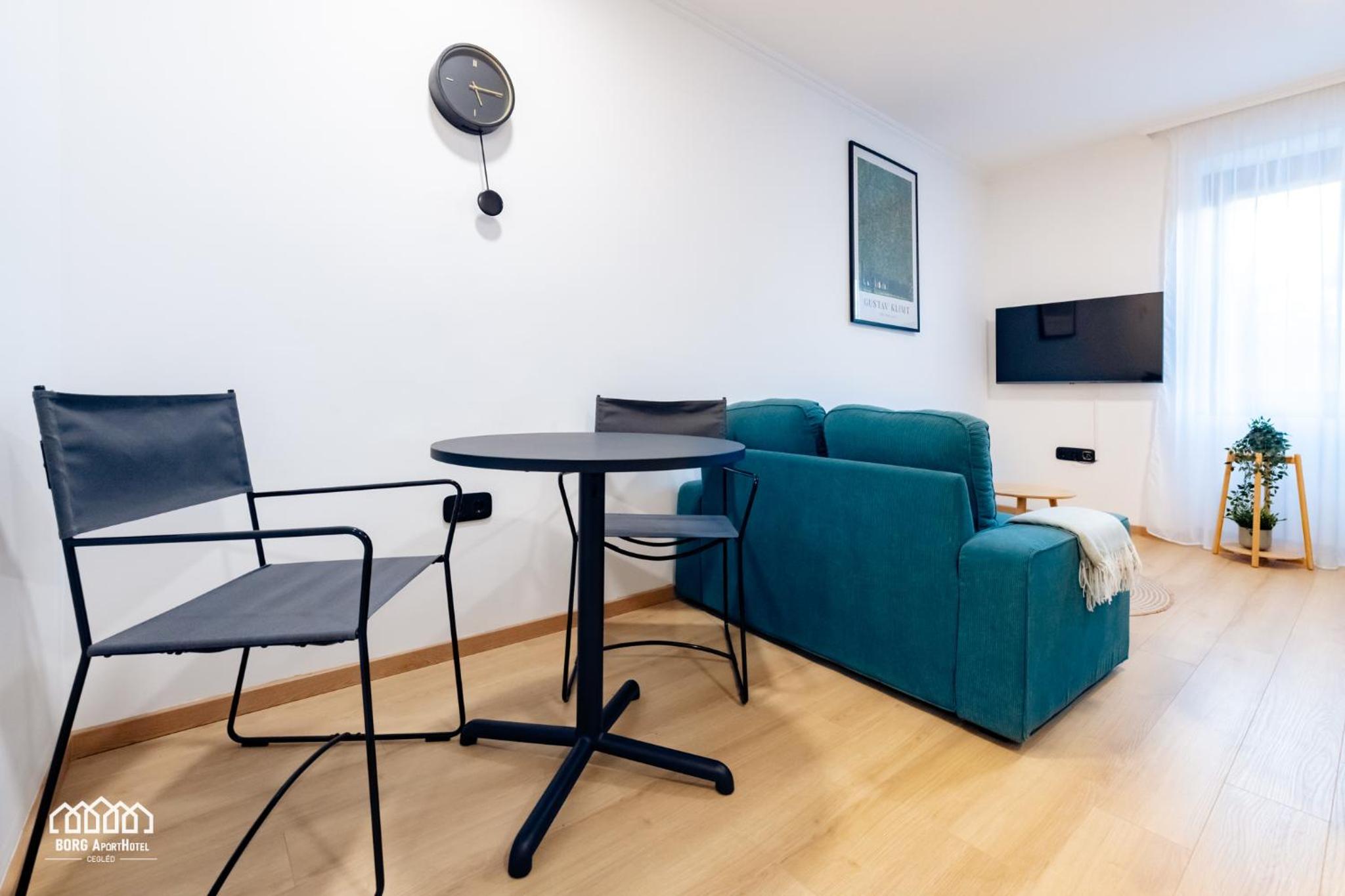 Studio Apartment photo 3