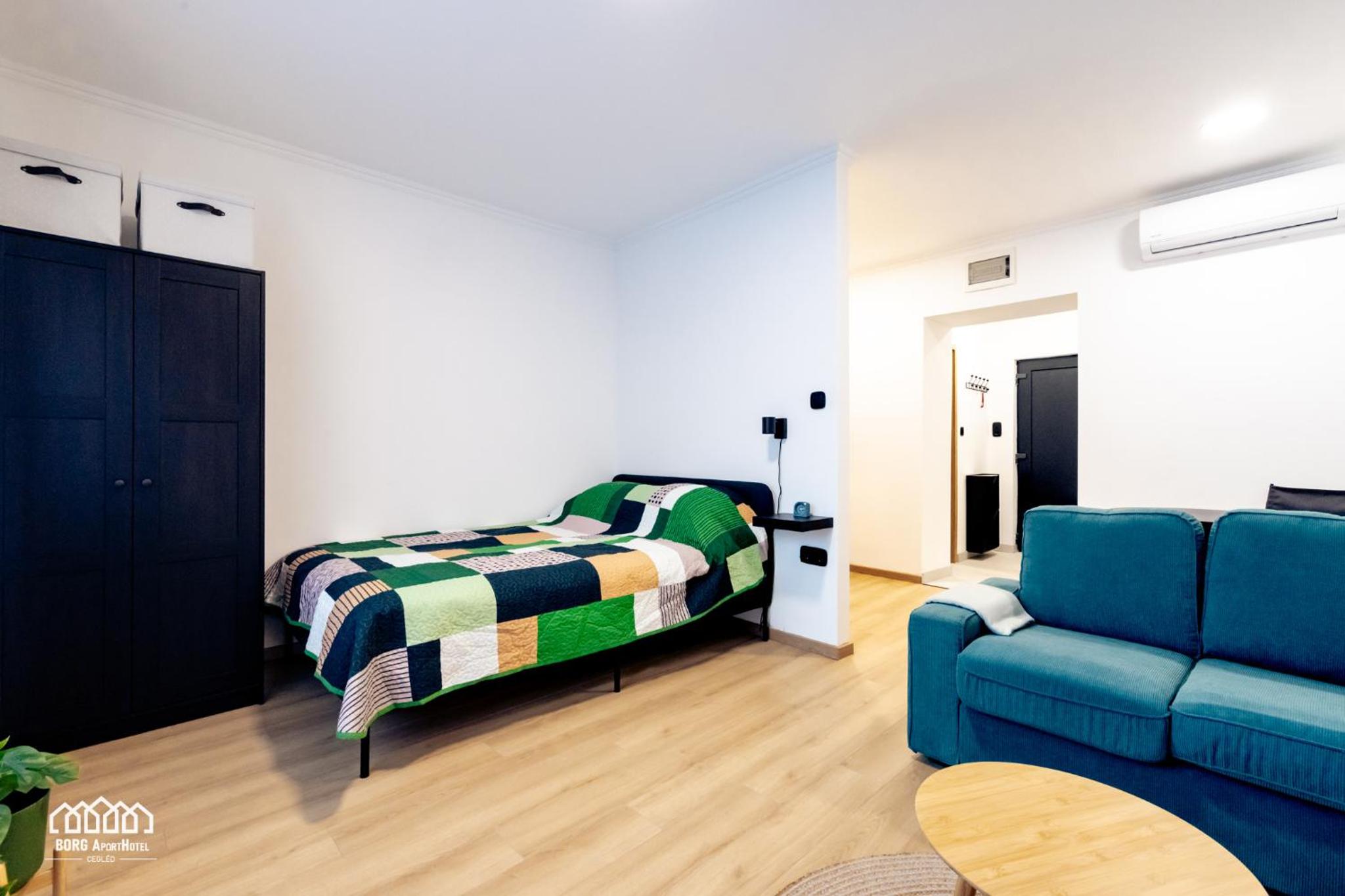 Studio Apartment photo 1