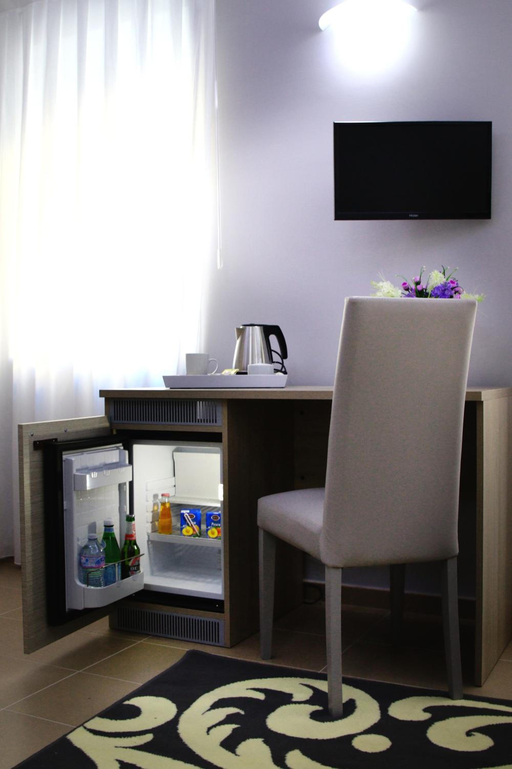 Standard Double or Twin Room - Photo 4