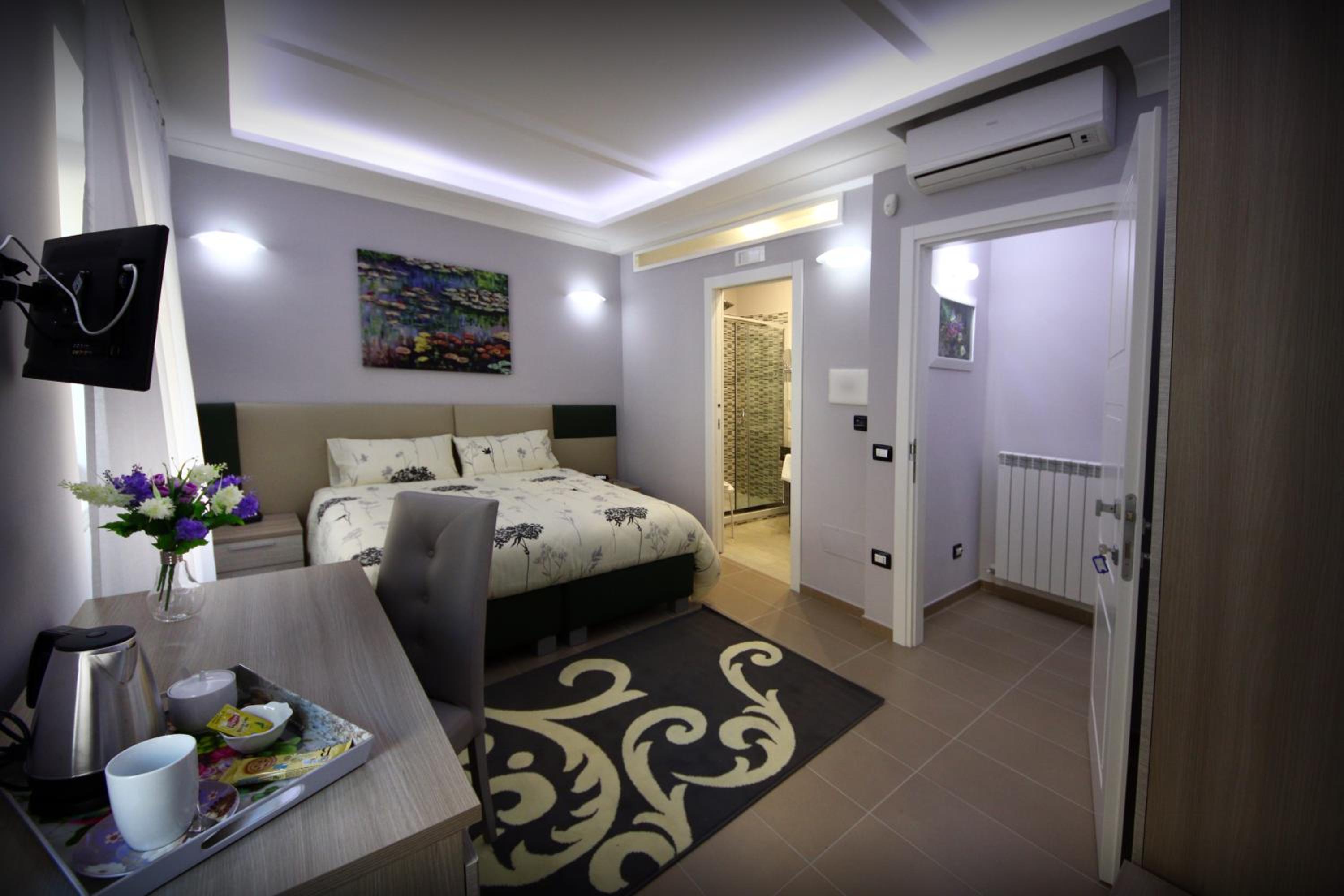 Standard Double or Twin Room - Photo 2