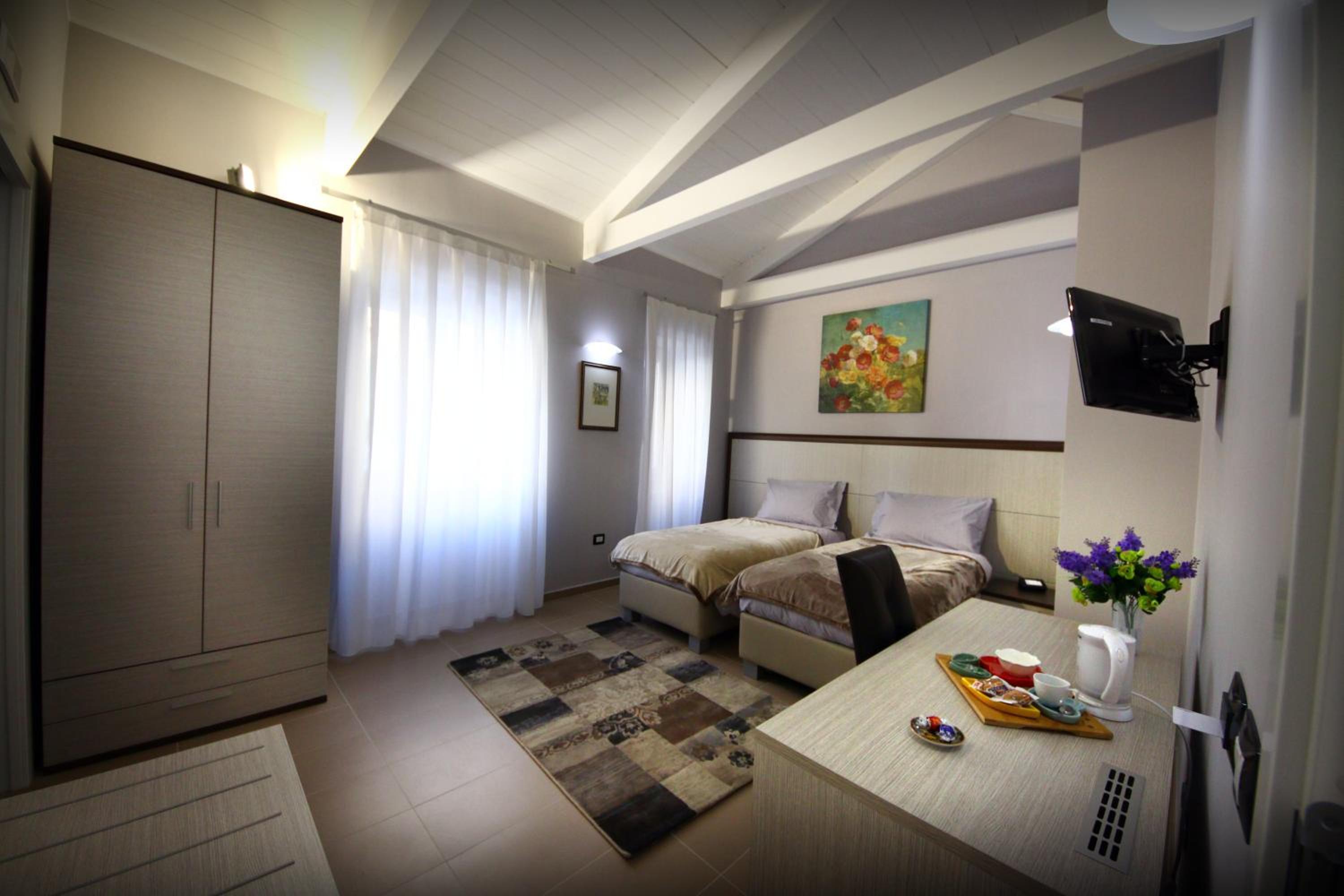 Twin Room with Private Bathroom