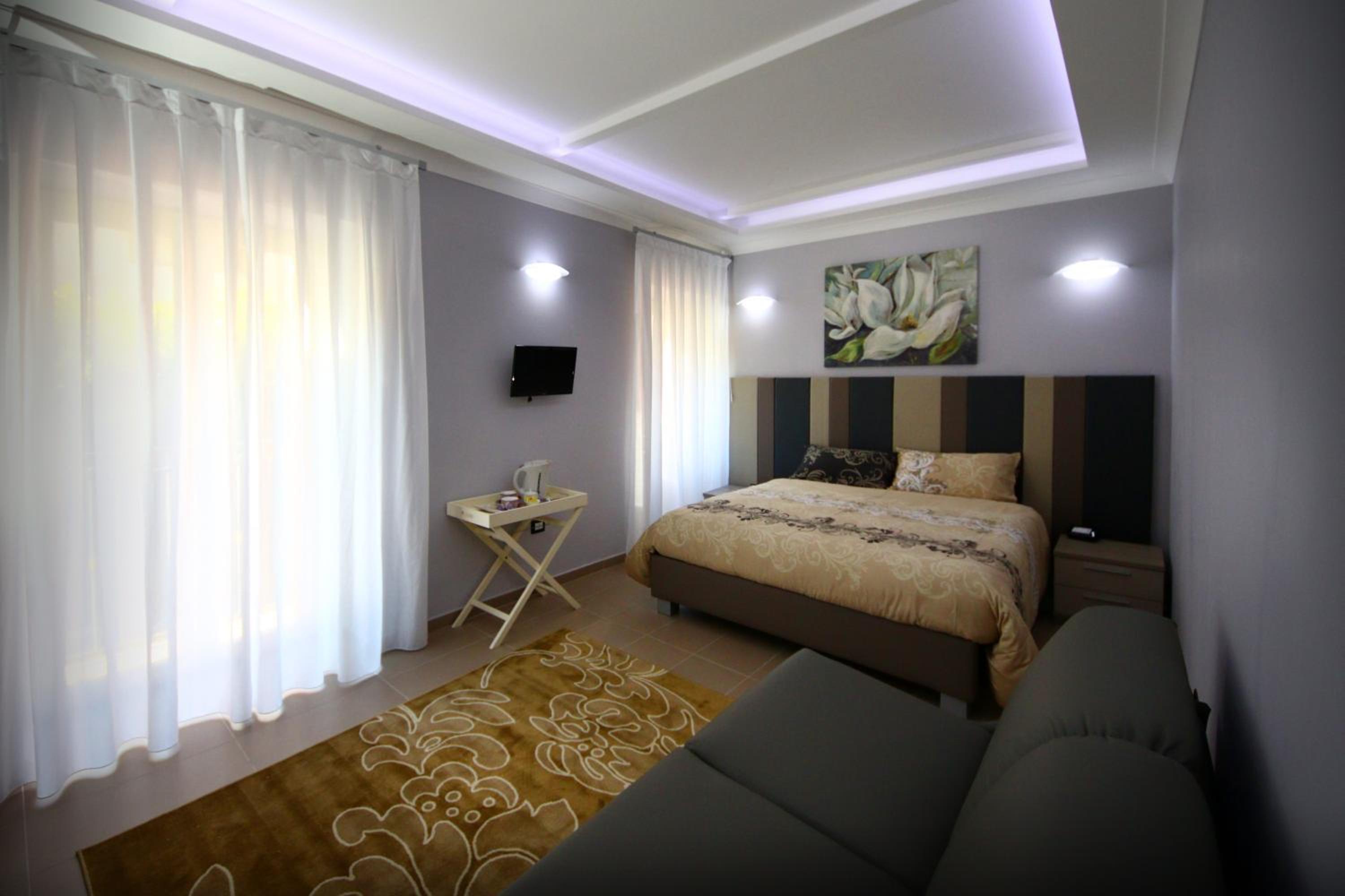Triple Room with City View - Photo 9