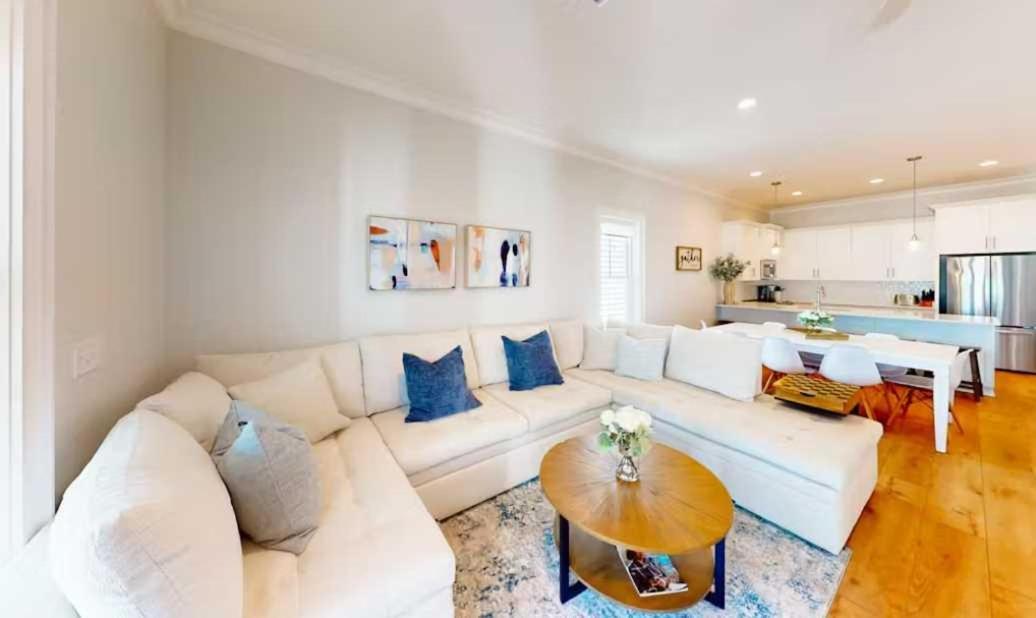 Four-Bedroom House photo 1