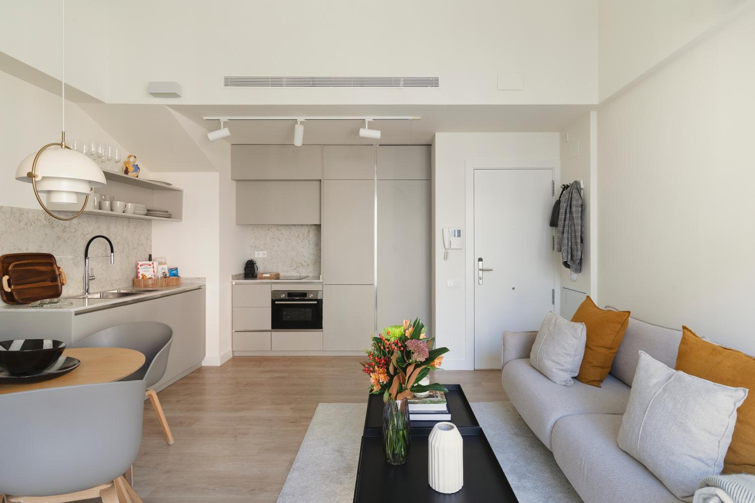 Apartamento de Dos Habitaciones con Terraza