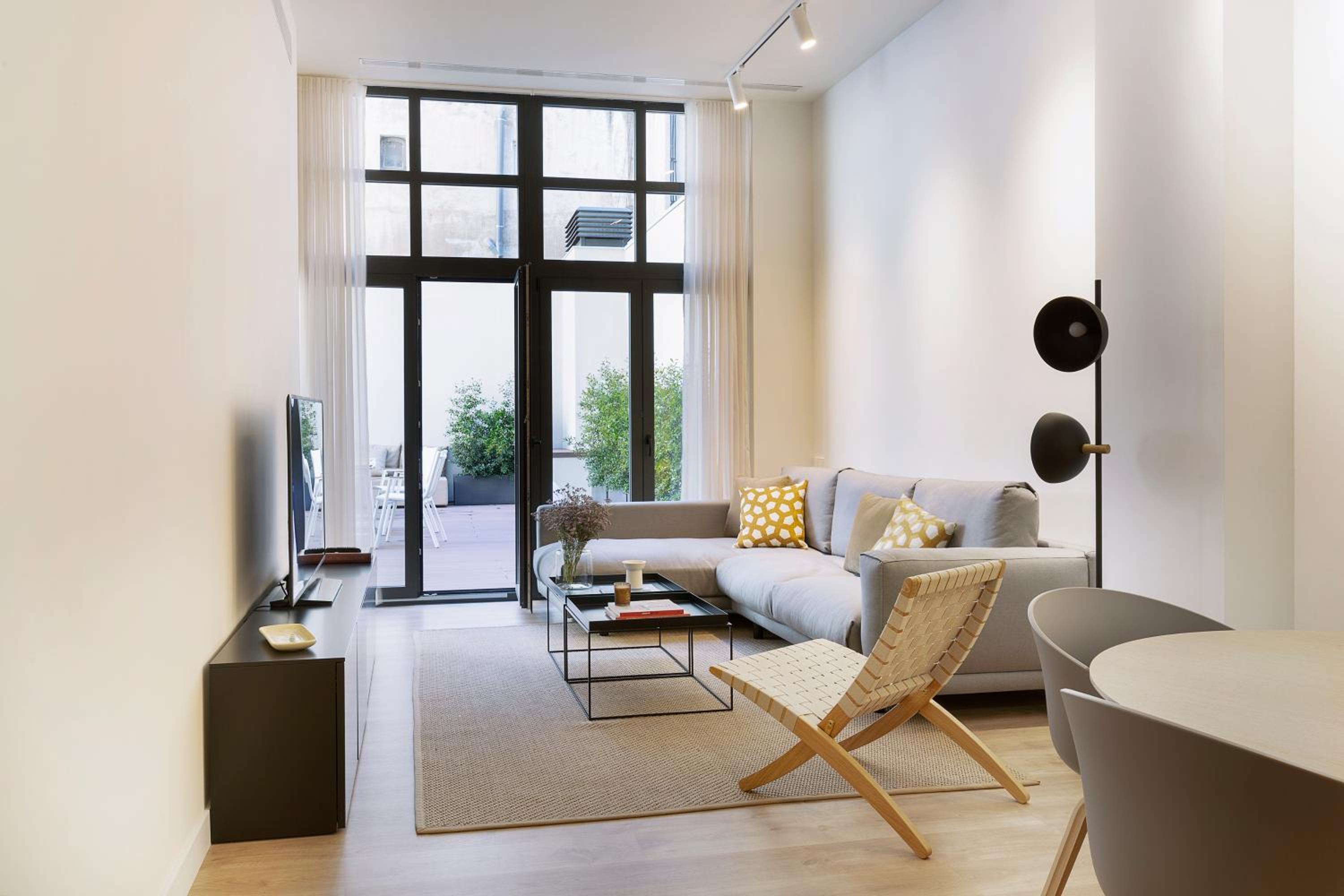 Apartamento de Dos Habitaciones con Terraza