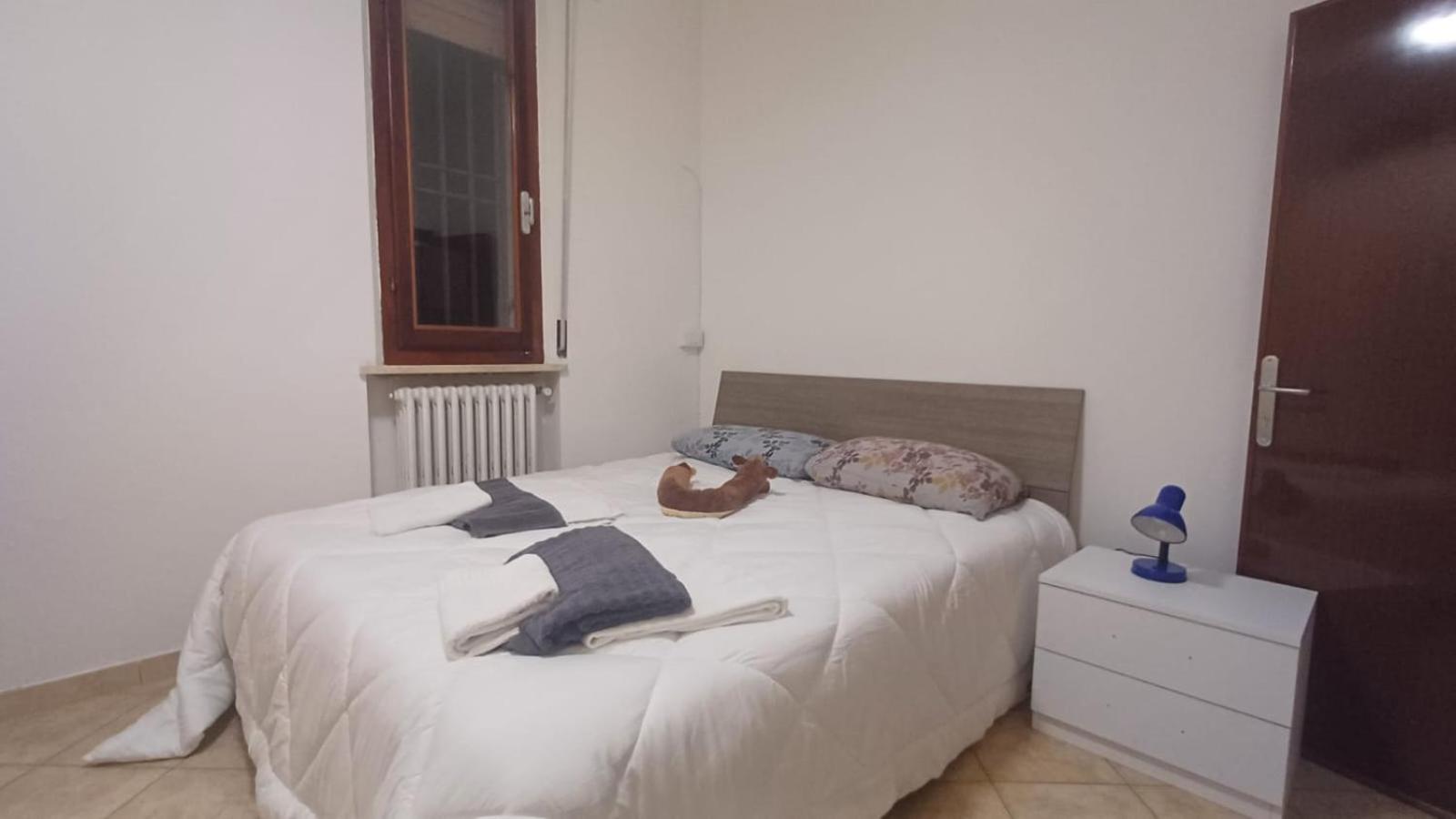 Standard Double Room with Shared Bathroom photo 2