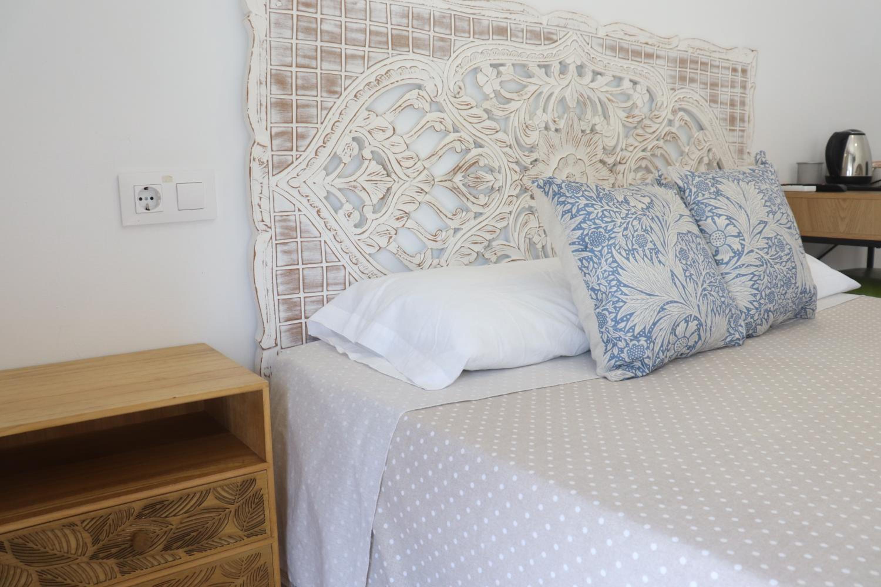 Double Room - Photo 14
