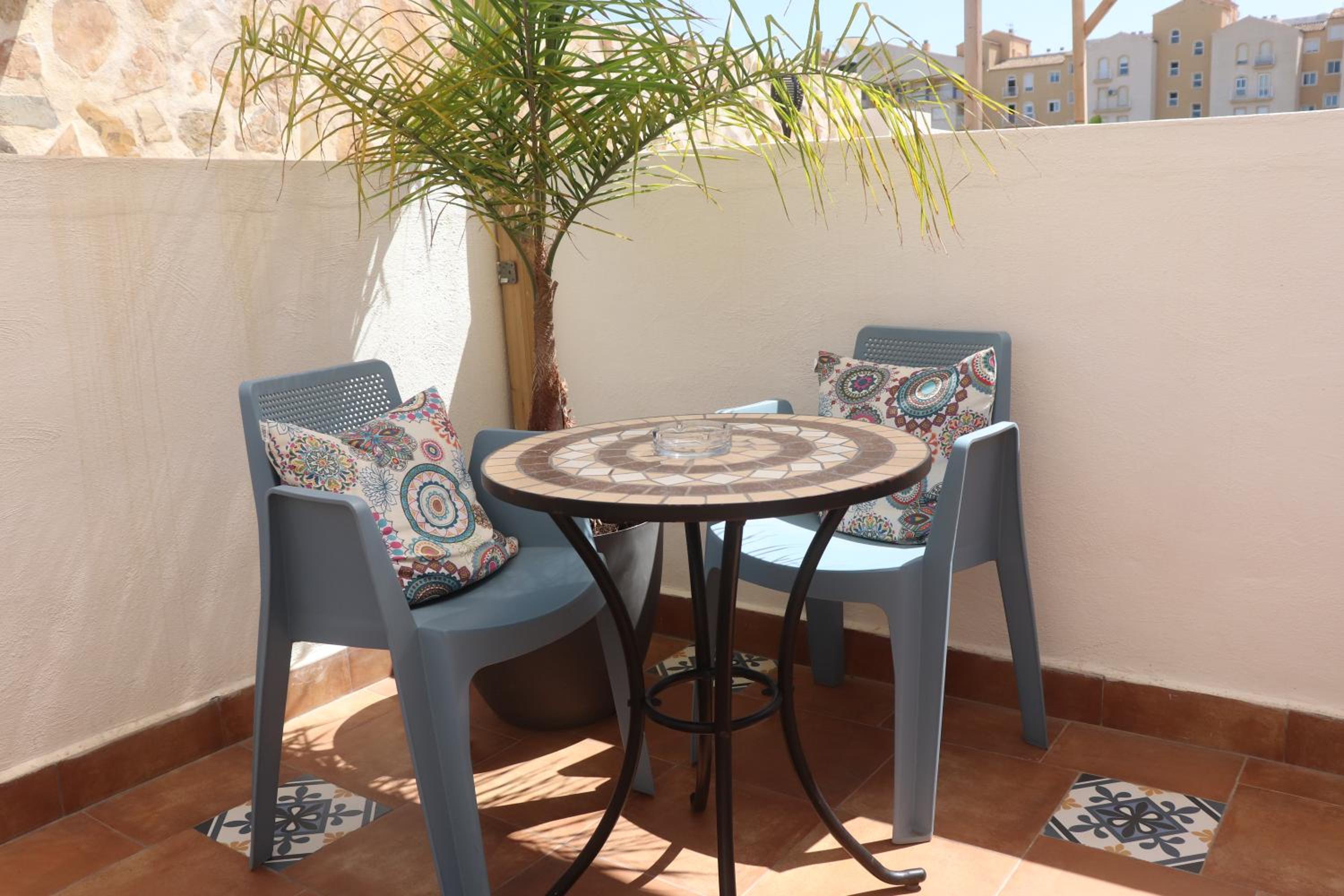 Double Room with Terrace thumbnail 6