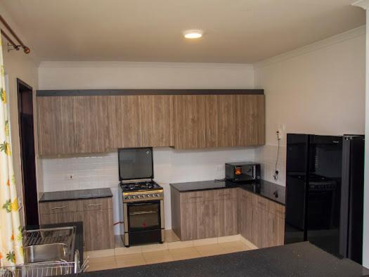 One-Bedroom Apartment photo 3