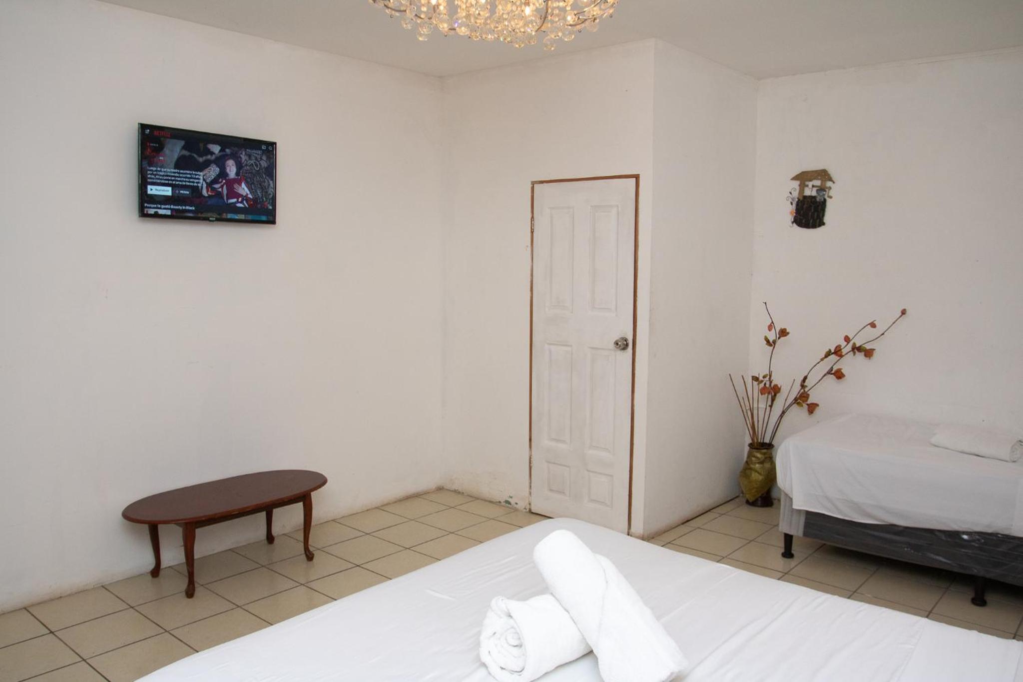 Double Room with Two Double Beds photo 2