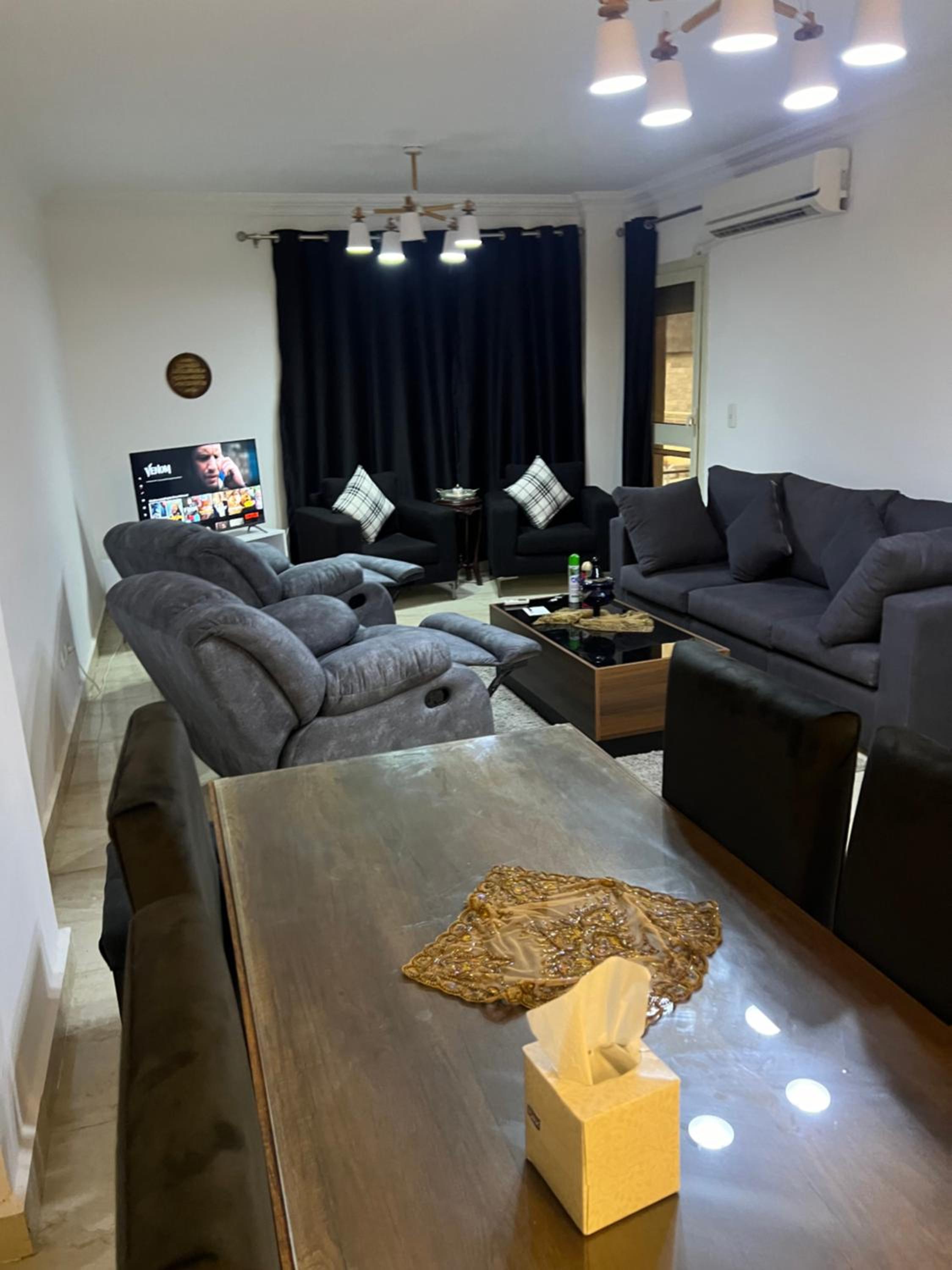 Three-Bedroom Apartment with View photo 1