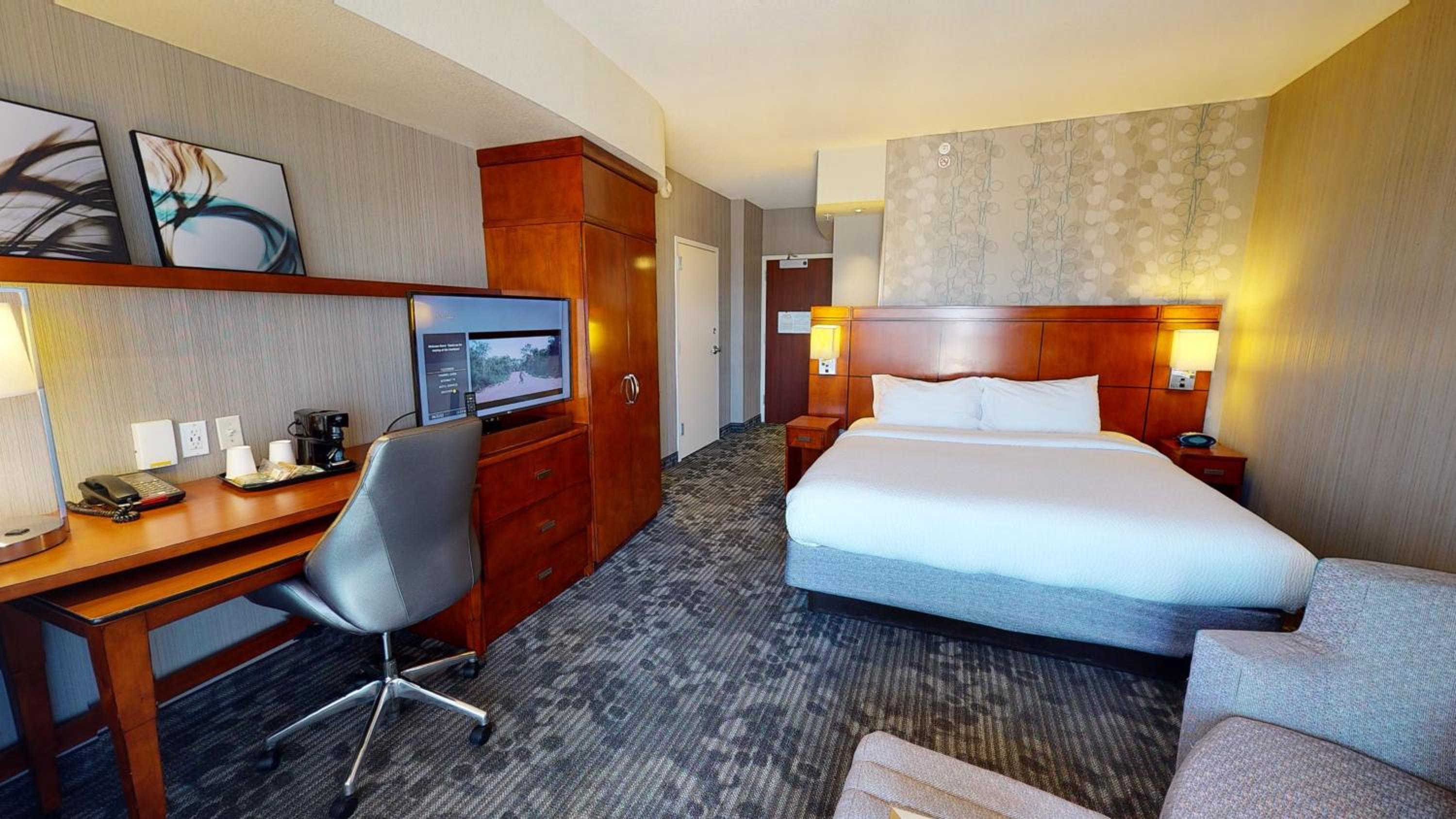 King Room - Hearing Accessible - Photo 1