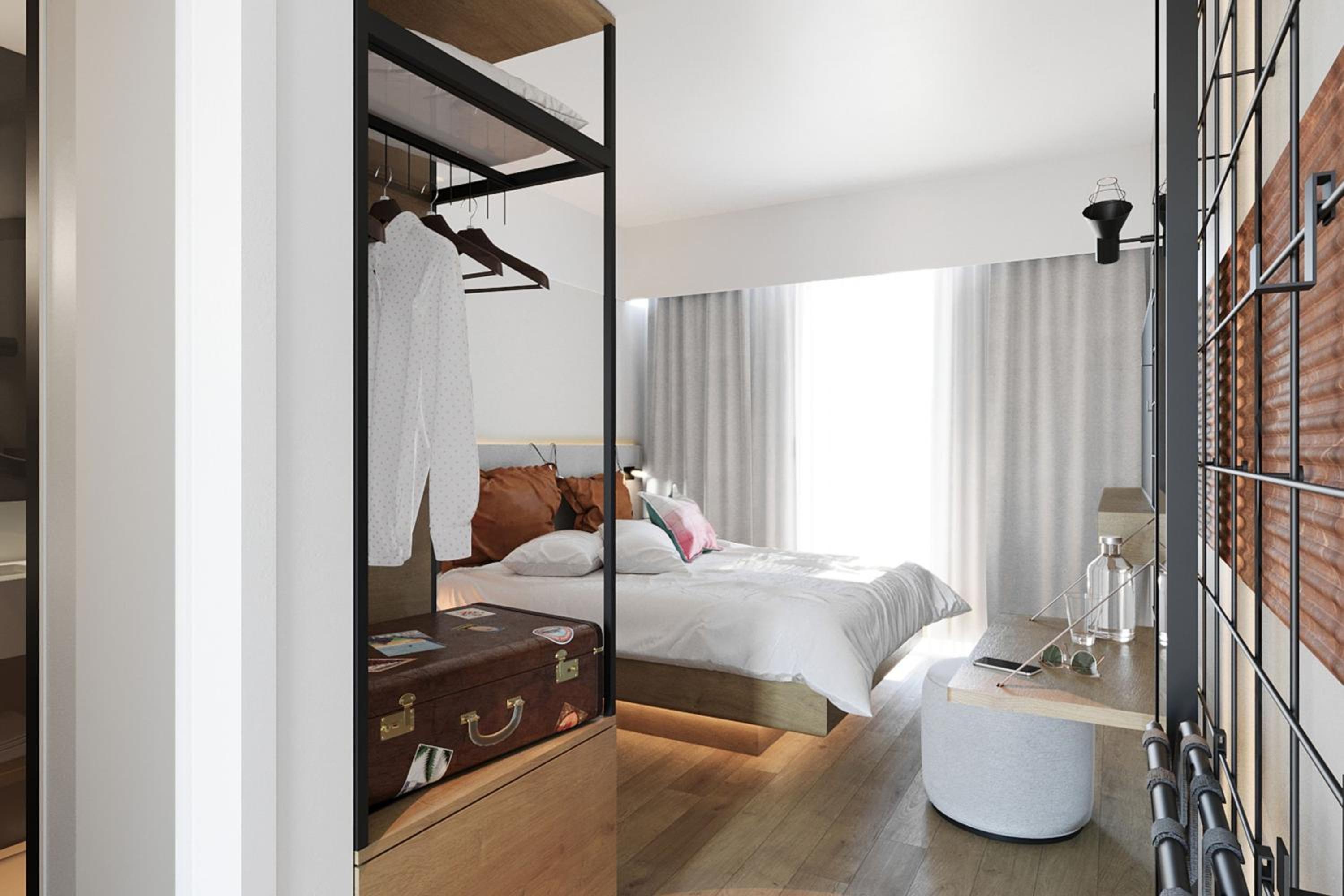 Superior King Room with Sofa Bed - Photo 1