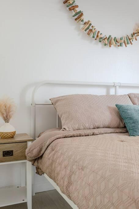One-Bedroom Apartment - Photo 14