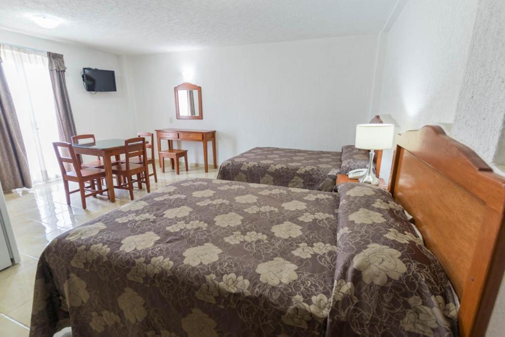 Double Room with Two Double Beds photo 1