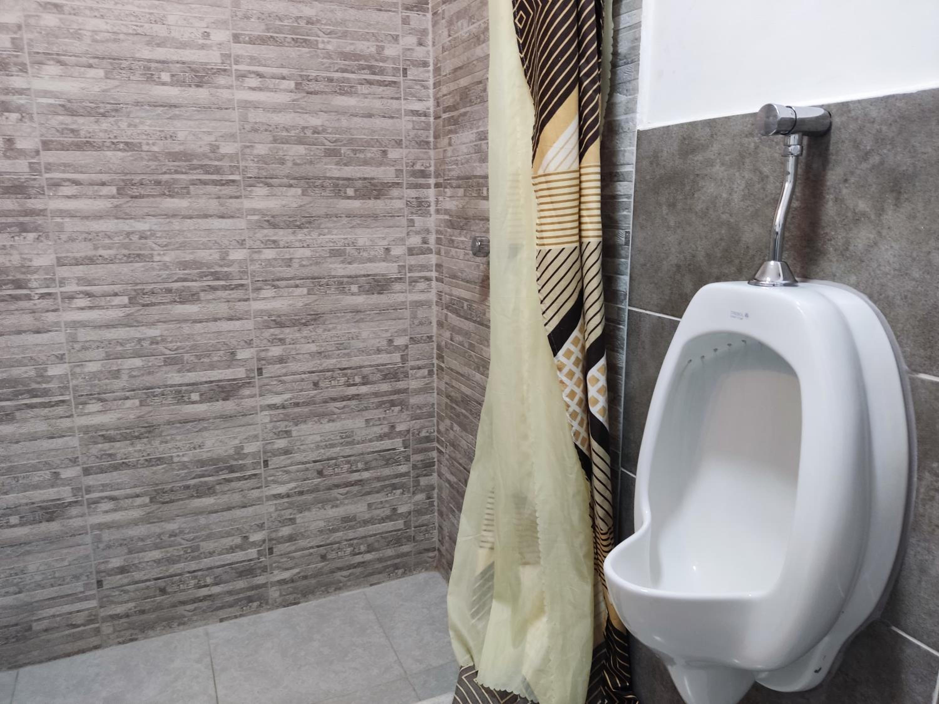 Triple Room With Shared Bathroom photo 2