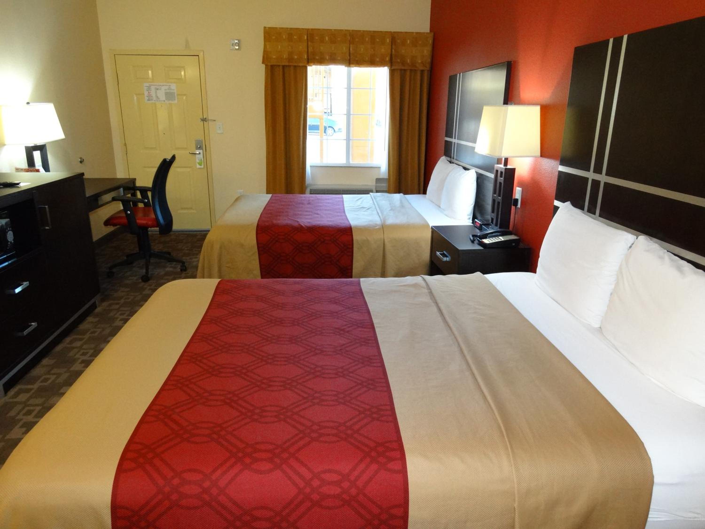 Queen Room with Two Queen Beds - Photo 1