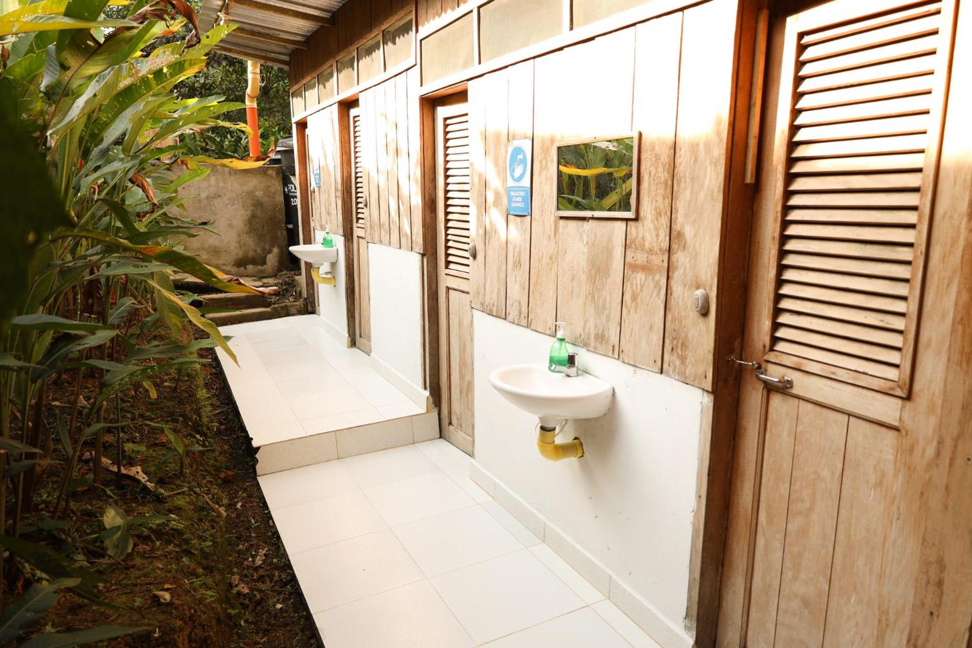 Quadruple Room with Shared Bathroom photo 2