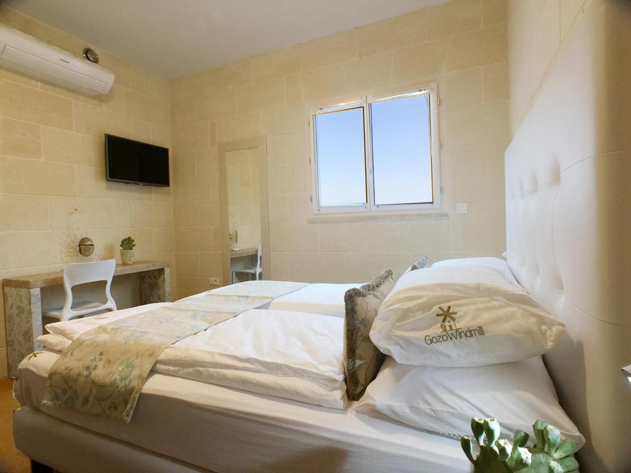 Three-Bedroom Apartment - Photo 33