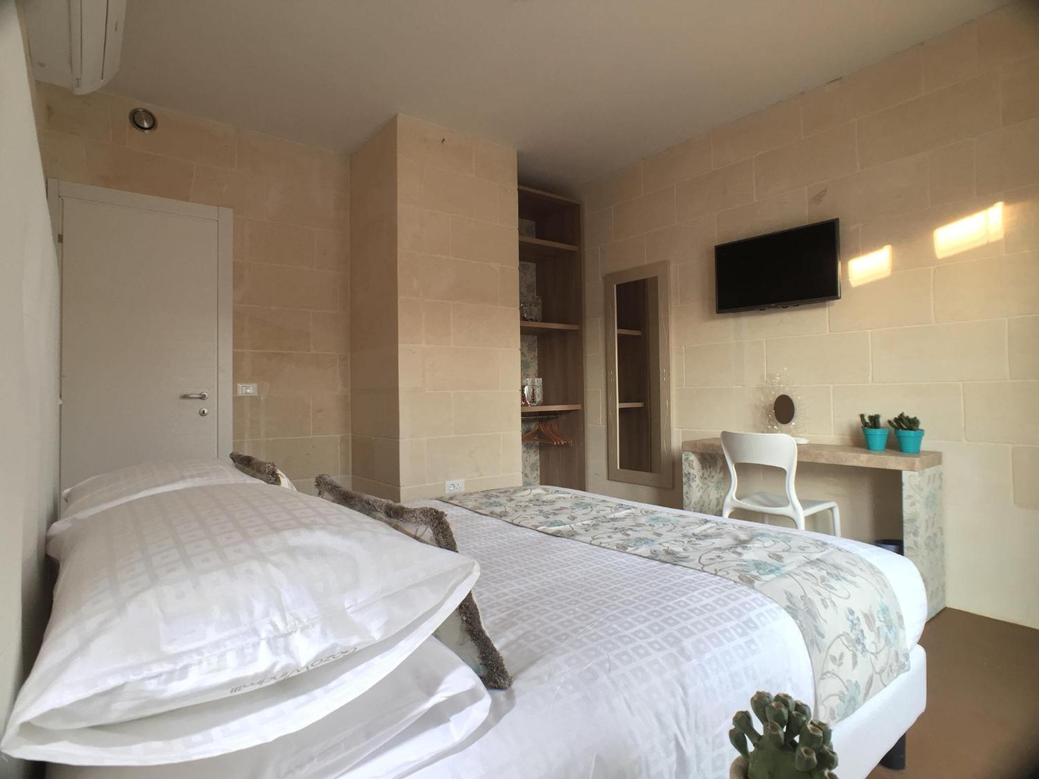 Three-Bedroom Apartment - Photo 35