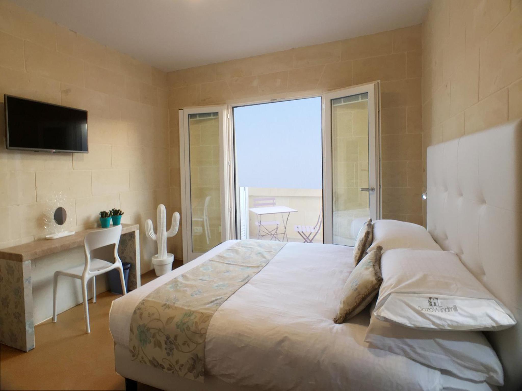 Three-Bedroom Apartment - Photo 30