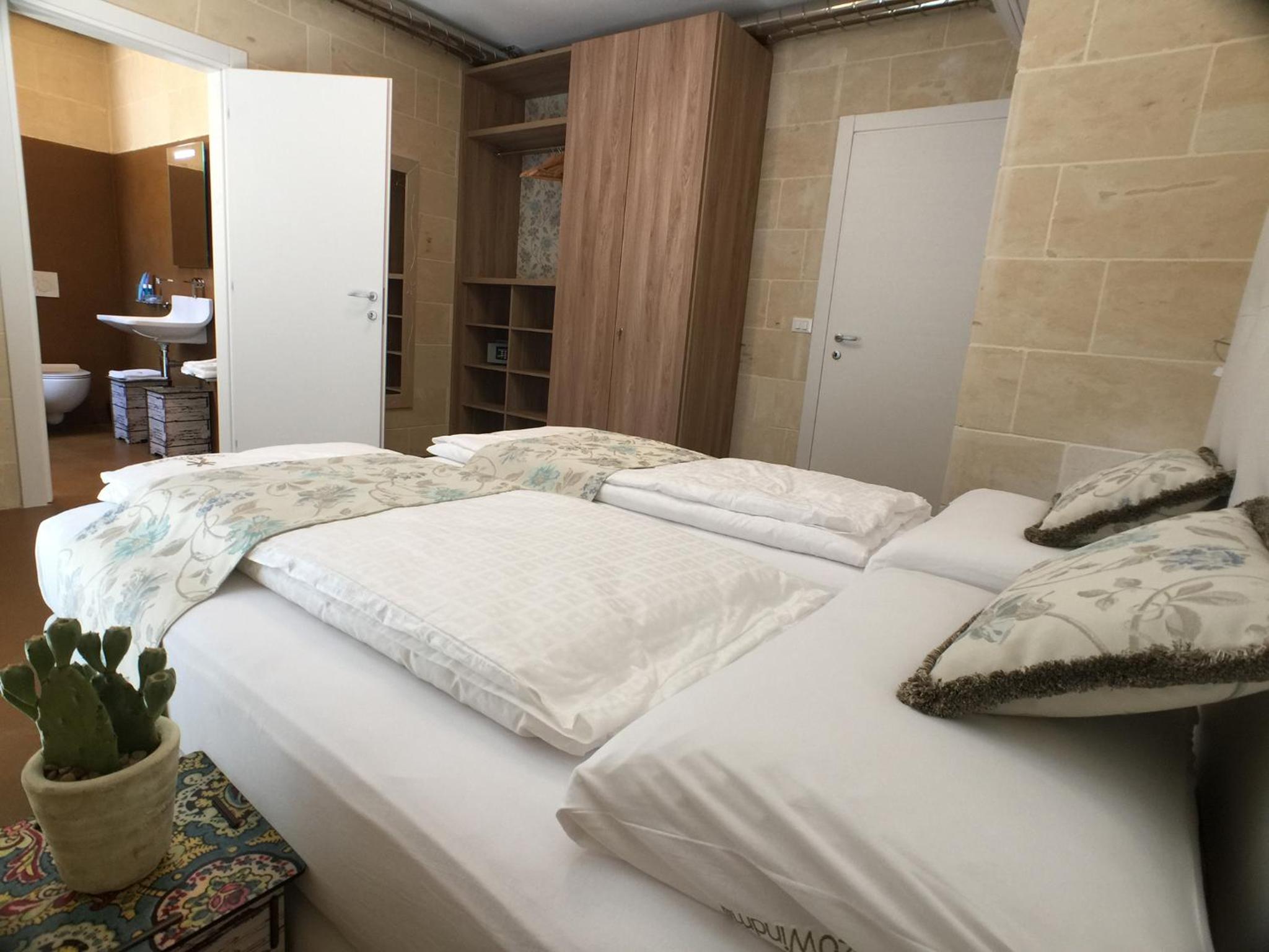 Three-Bedroom Apartment - Photo 24