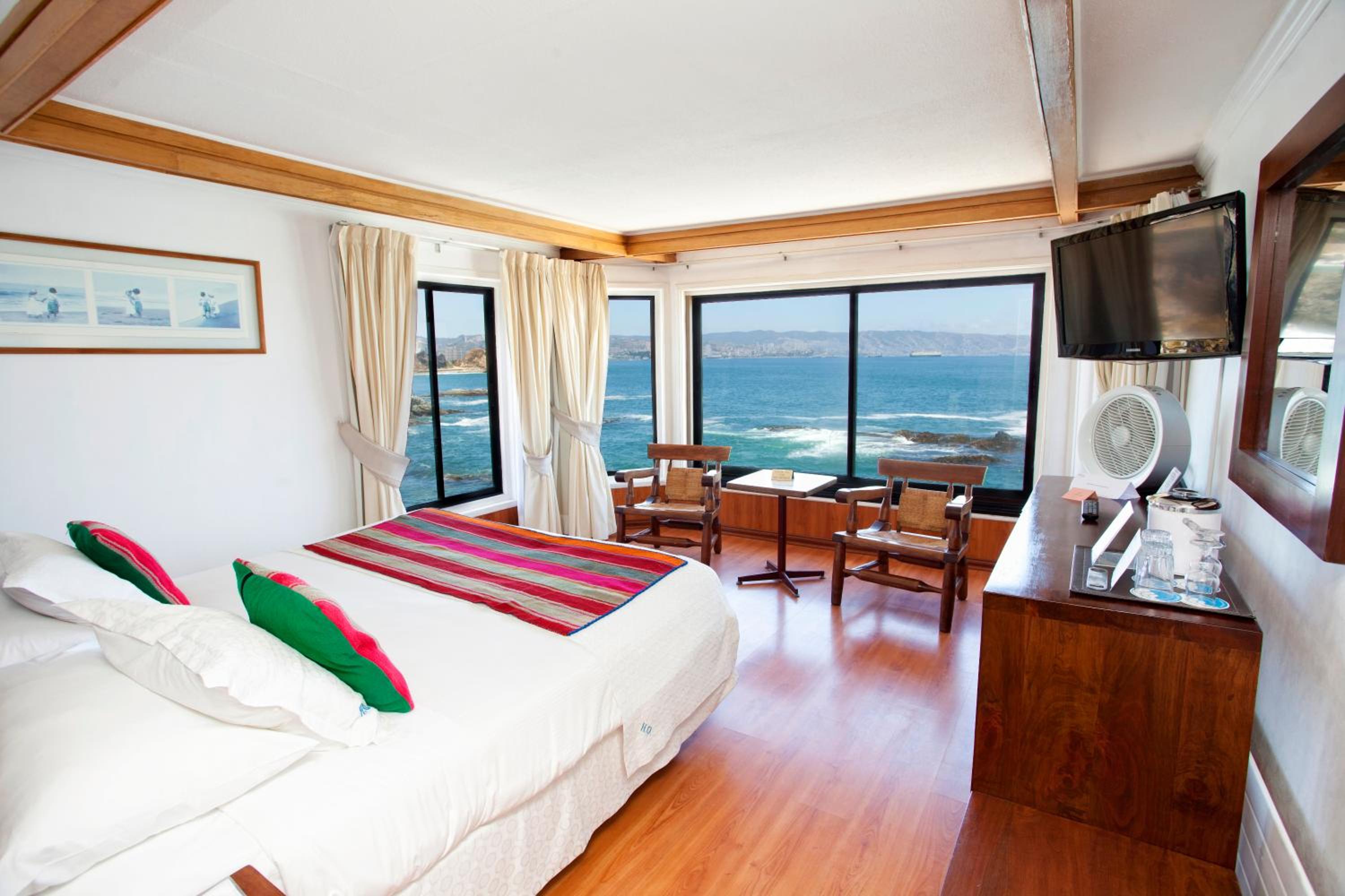Junior Suite with Ocean View photo 3