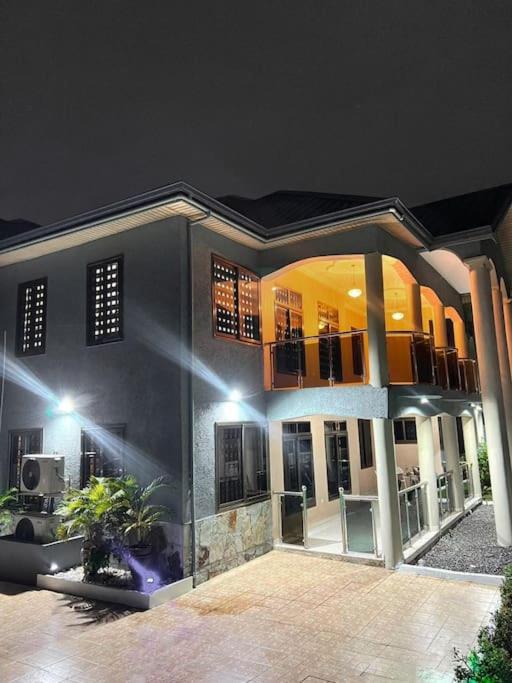 Villa photo 2